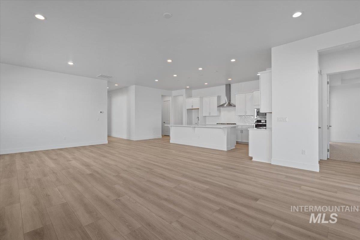 2349 N Kenora Ave, Star, Idaho 83669, 3 Bedrooms, 3.5 Bathrooms, Residential For Sale, Price $699,990,MLS 98978785