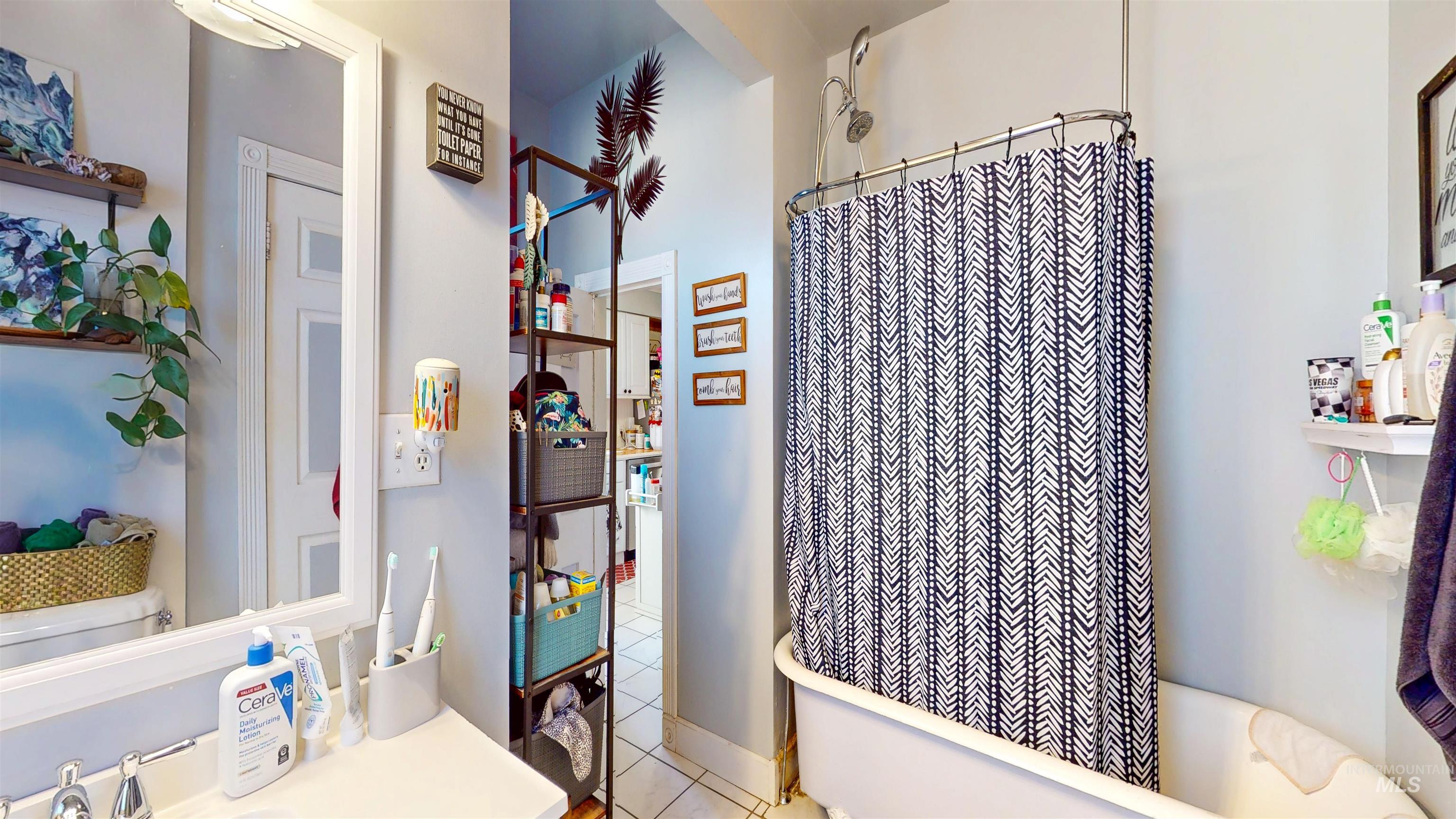 362 7th Ave N, Twin Falls, Idaho 83301, 2 Bedrooms, 1 Bathroom, Residential For Sale, Price $299,000, 98978787