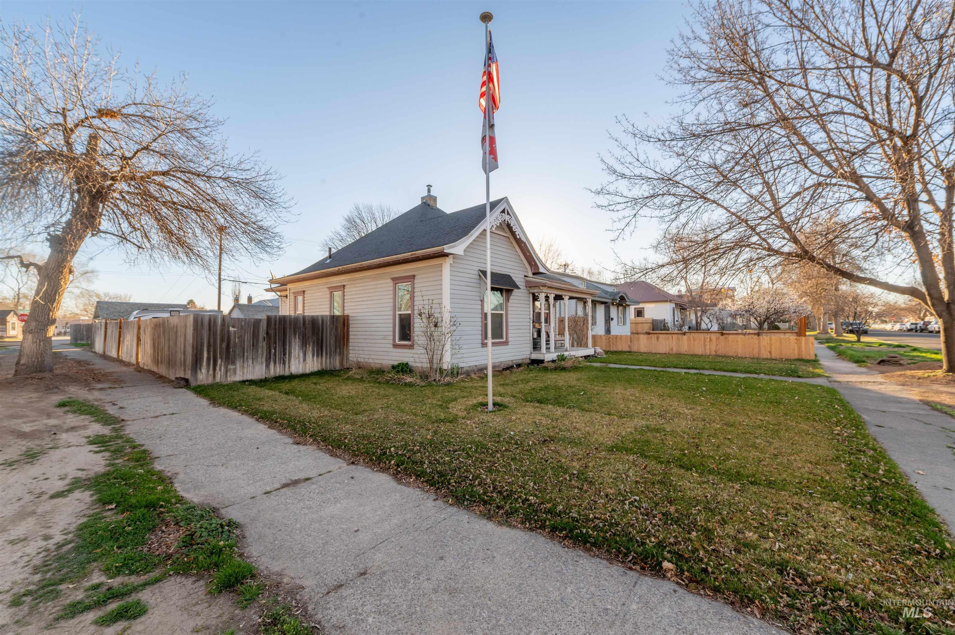 362 7th Ave N, Twin Falls, Idaho 83301, 2 Bedrooms, 1 Bathroom, Residential For Sale, Price $299,000, 98978787