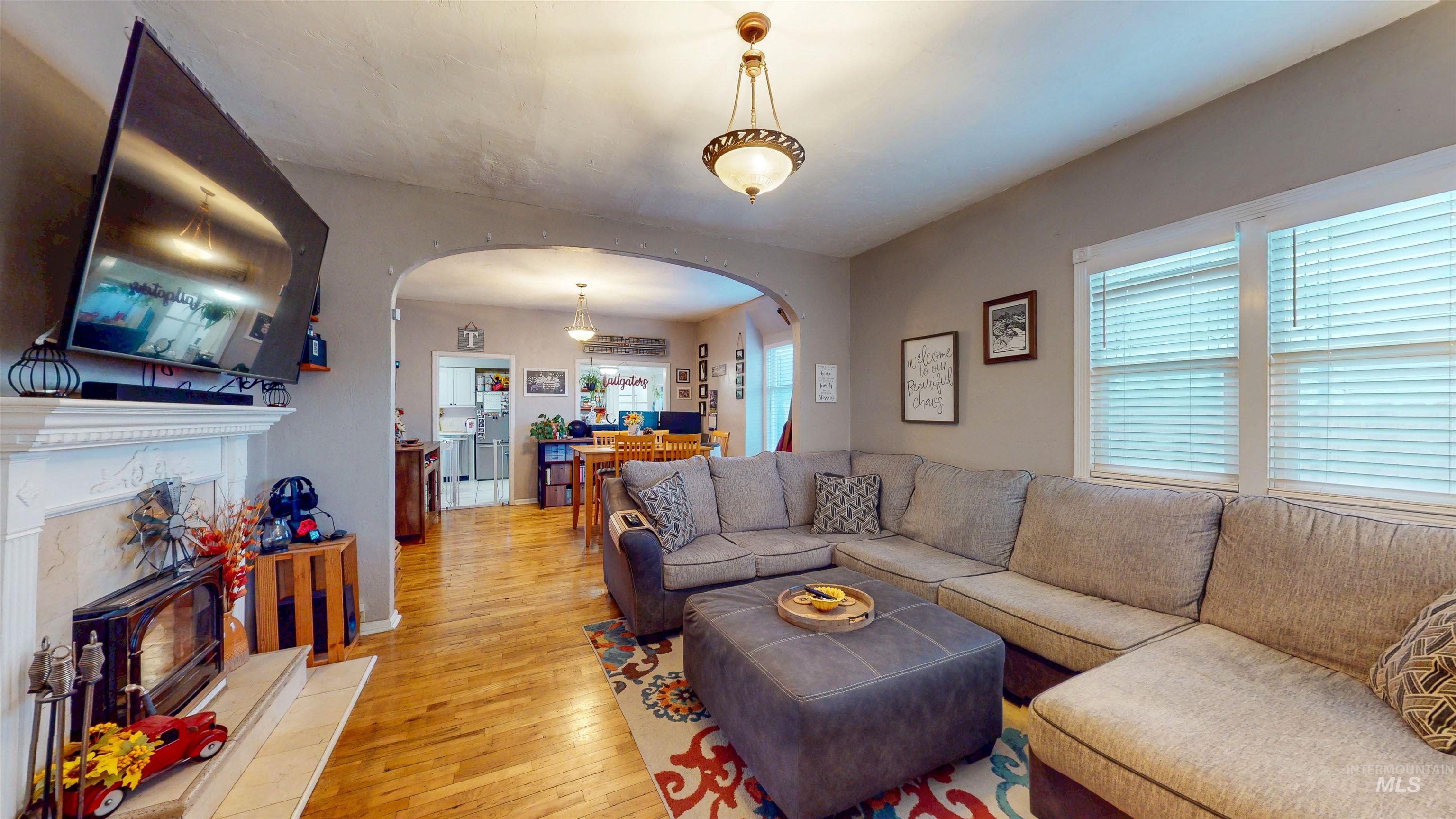 362 7th Ave N, Twin Falls, Idaho 83301, 2 Bedrooms, 1 Bathroom, Residential For Sale, Price $299,000, 98978787