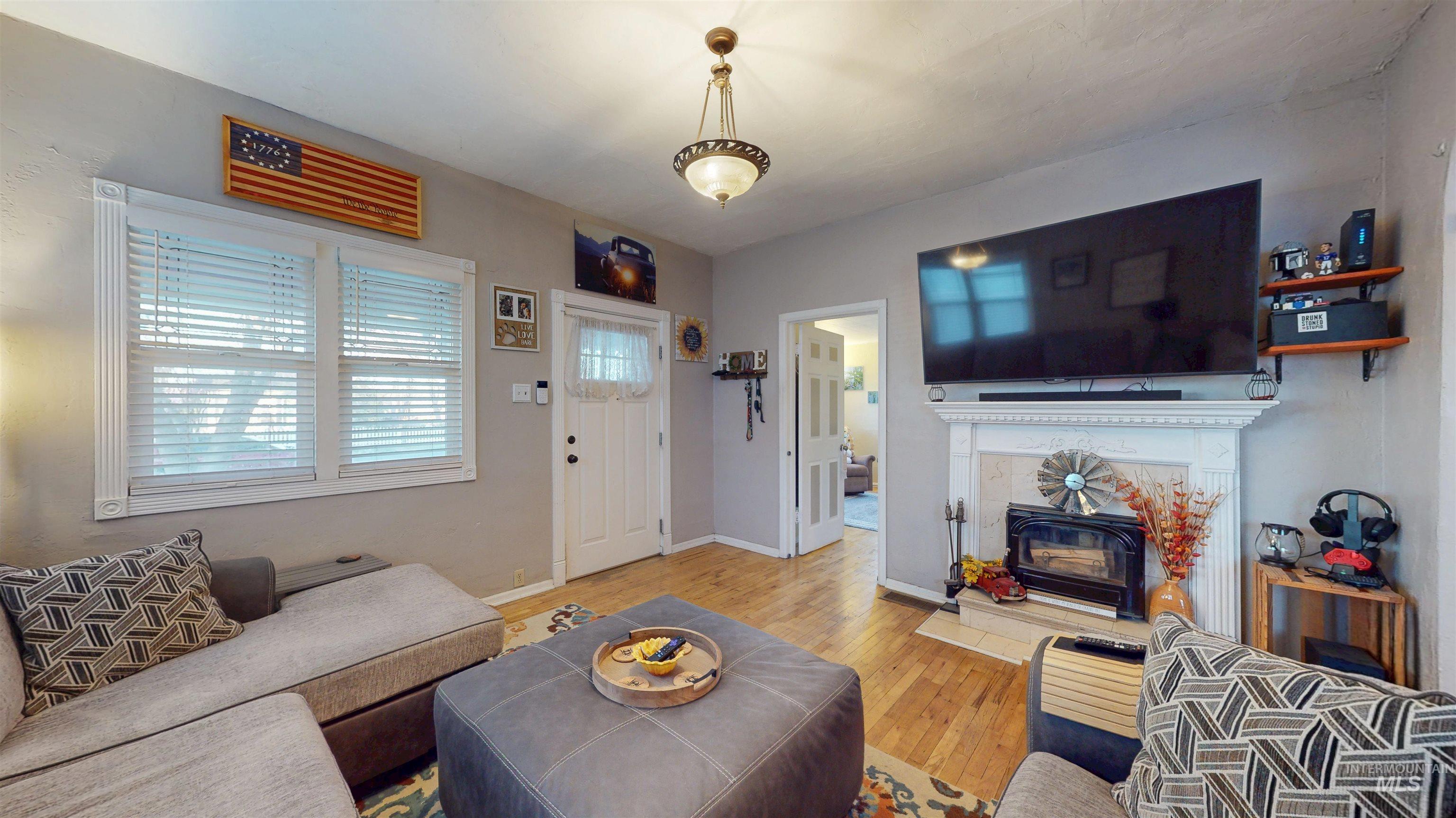 362 7th Ave N, Twin Falls, Idaho 83301, 2 Bedrooms, 1 Bathroom, Residential For Sale, Price $299,000, 98978787