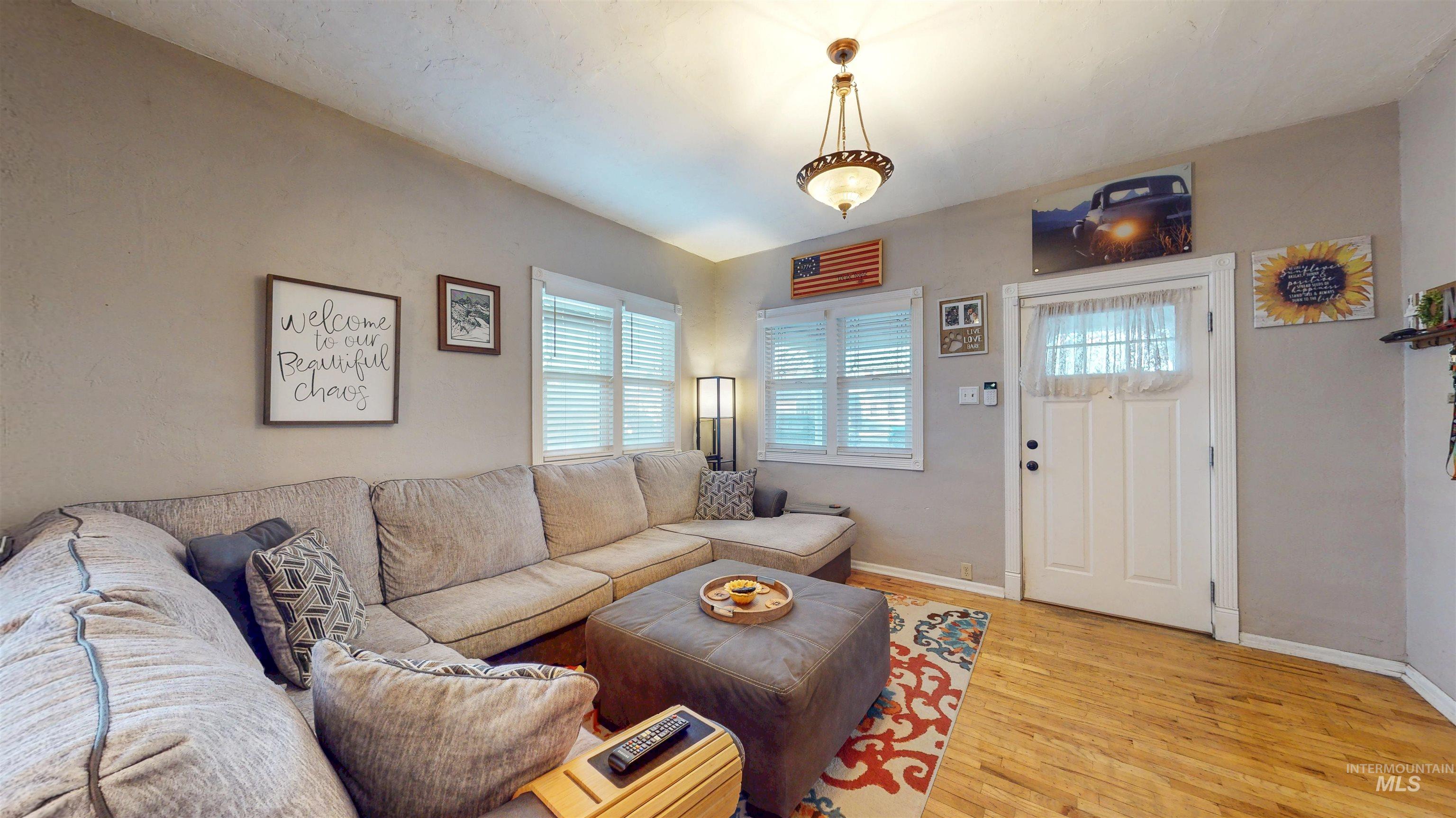 362 7th Ave N, Twin Falls, Idaho 83301, 2 Bedrooms, 1 Bathroom, Residential For Sale, Price $299,000, 98978787