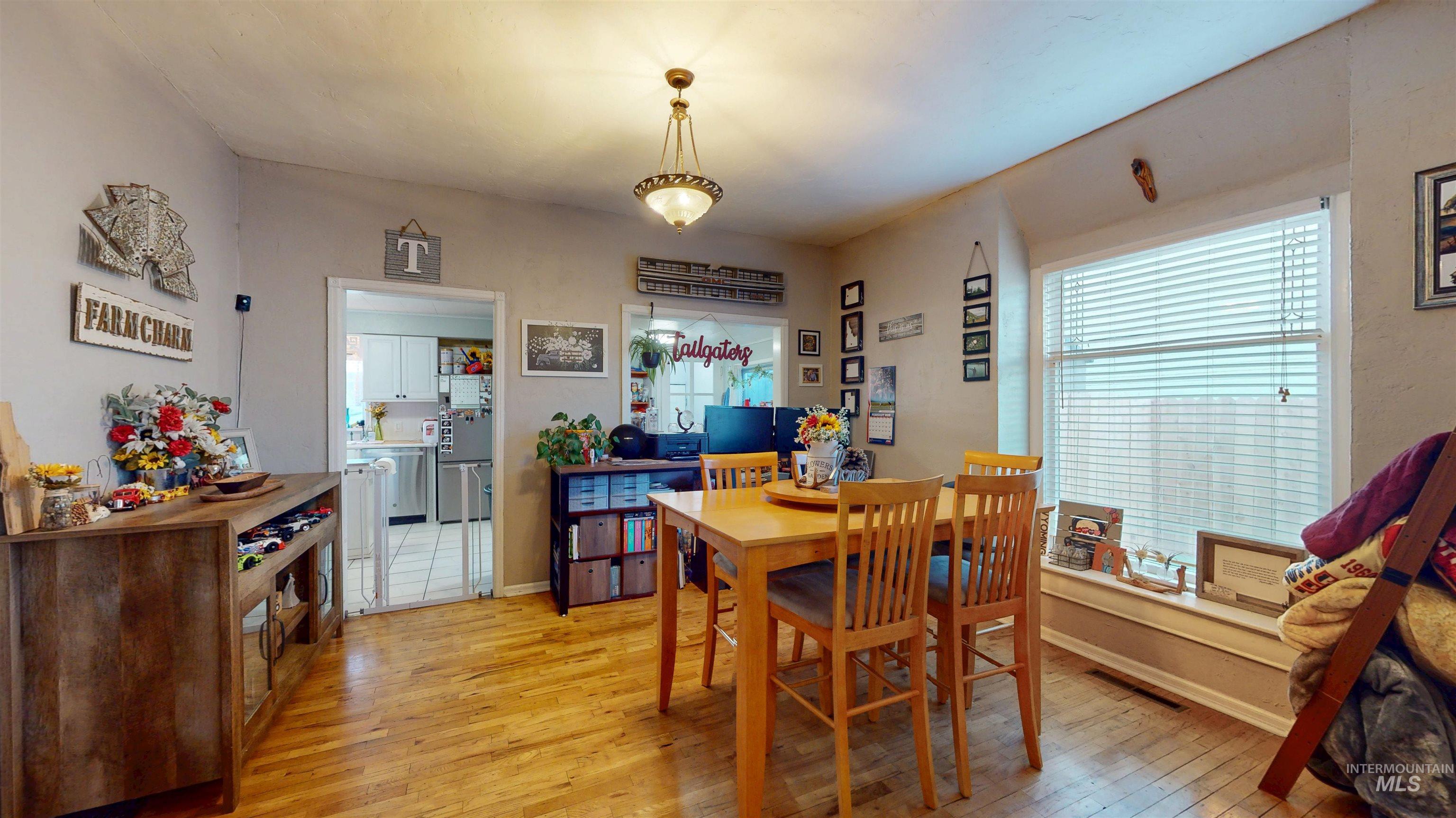 362 7th Ave N, Twin Falls, Idaho 83301, 2 Bedrooms, 1 Bathroom, Residential For Sale, Price $299,000, 98978787