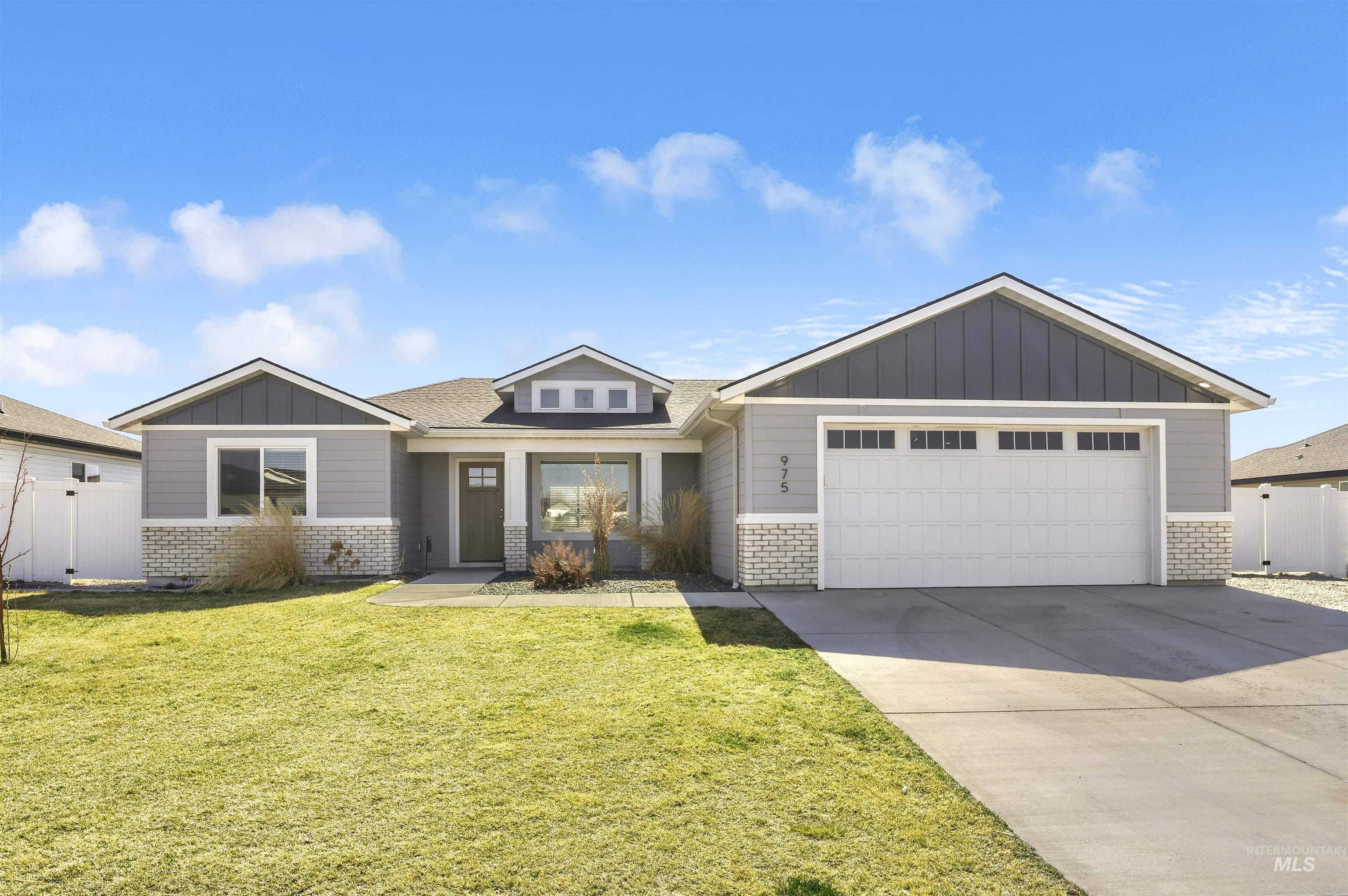 975 Blueridge, Kimberly, Idaho 83341, 4 Bedrooms, 2 Bathrooms, Residential For Sale, Price $405,000, 98978788