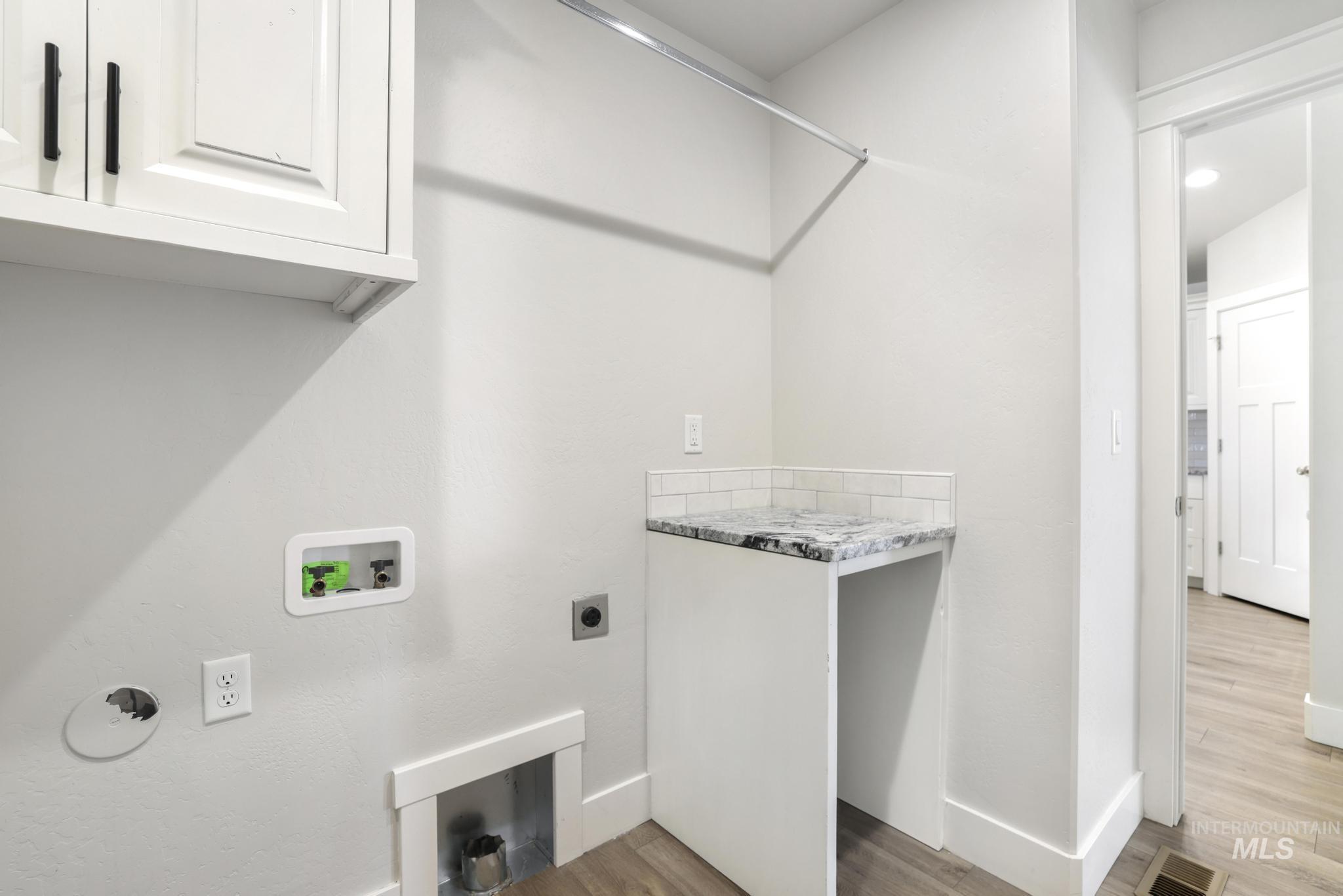 975 Blueridge, Kimberly, Idaho 83341, 4 Bedrooms, 2 Bathrooms, Residential For Sale, Price $405,000, 98978788