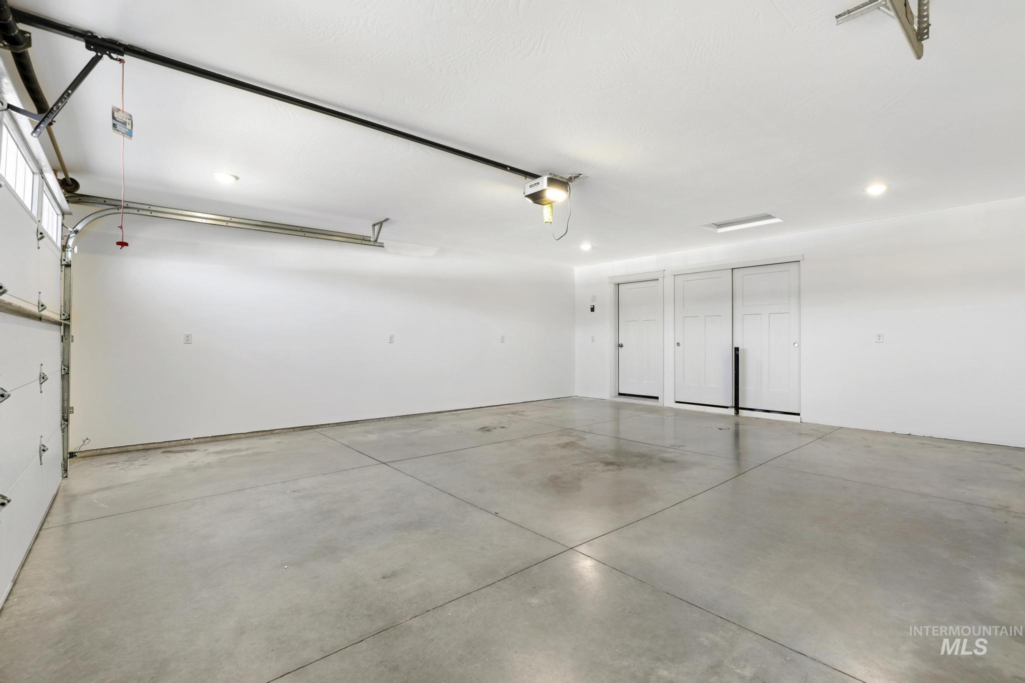 975 Blueridge, Kimberly, Idaho 83341, 4 Bedrooms, 2 Bathrooms, Residential For Sale, Price $405,000, 98978788