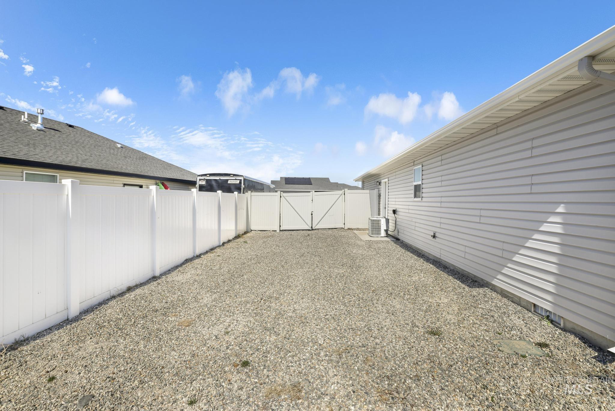 975 Blueridge, Kimberly, Idaho 83341, 4 Bedrooms, 2 Bathrooms, Residential For Sale, Price $405,000, 98978788