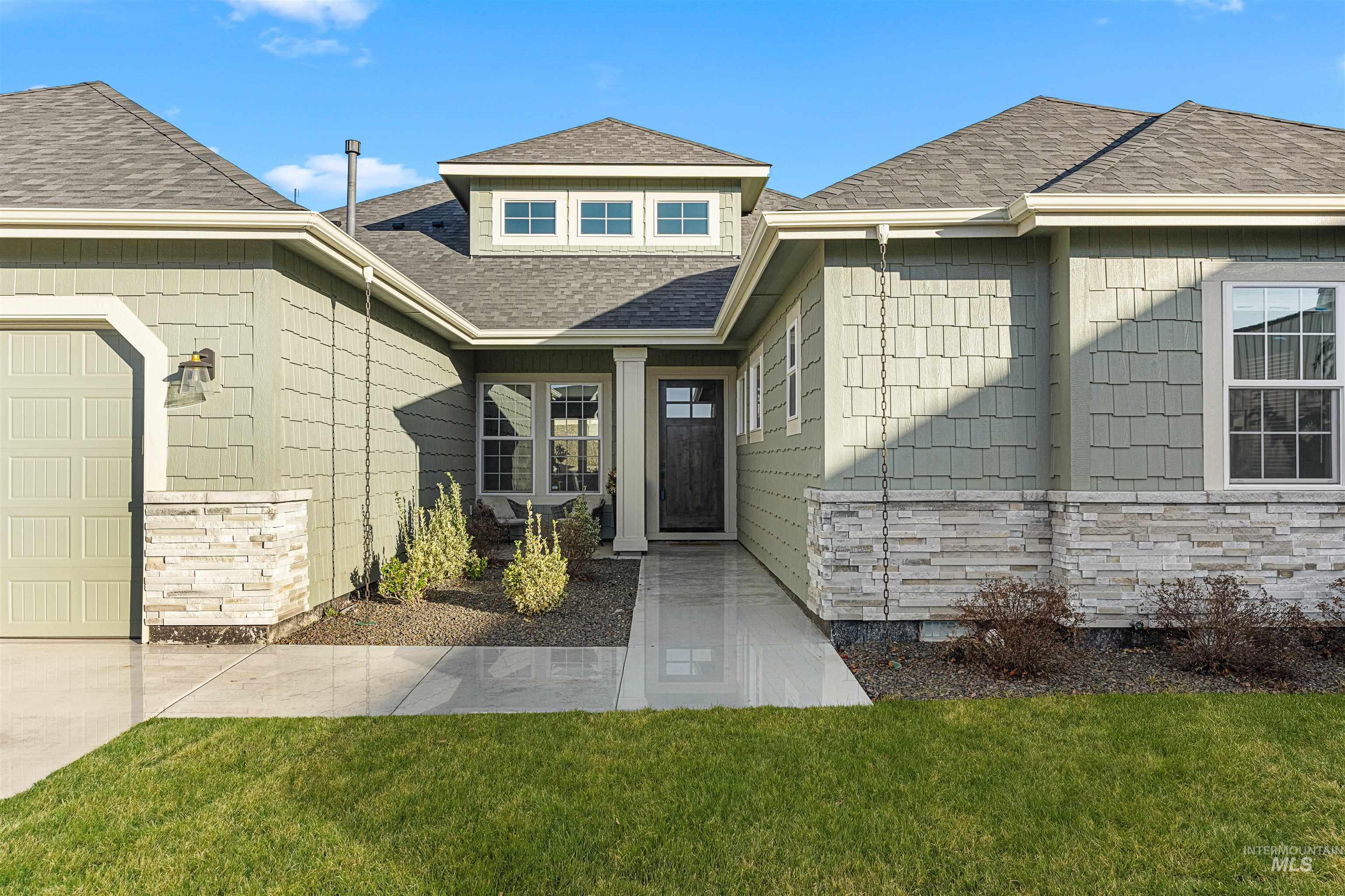 3117 E Brace Ct, Meridian, Idaho 83642, 4 Bedrooms, 2.5 Bathrooms, Residential For Sale, Price $775,000,MLS 98978790