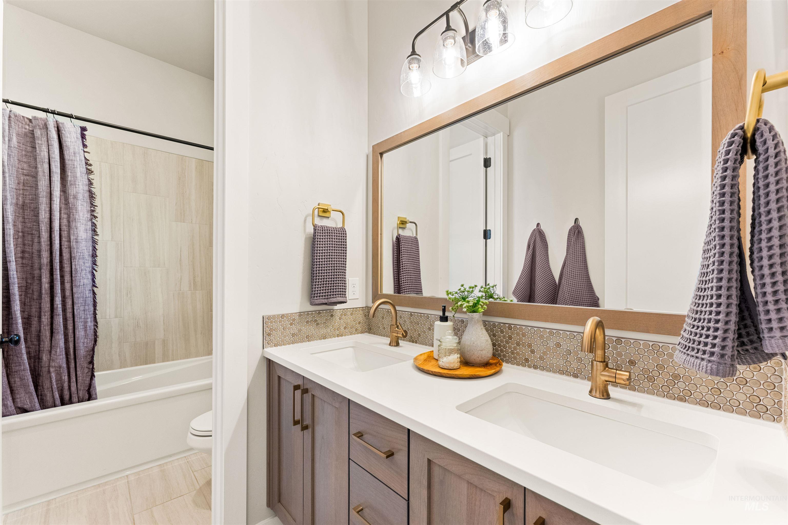 3117 E Brace Ct, Meridian, Idaho 83642, 4 Bedrooms, 2.5 Bathrooms, Residential For Sale, Price $775,000,MLS 98978790