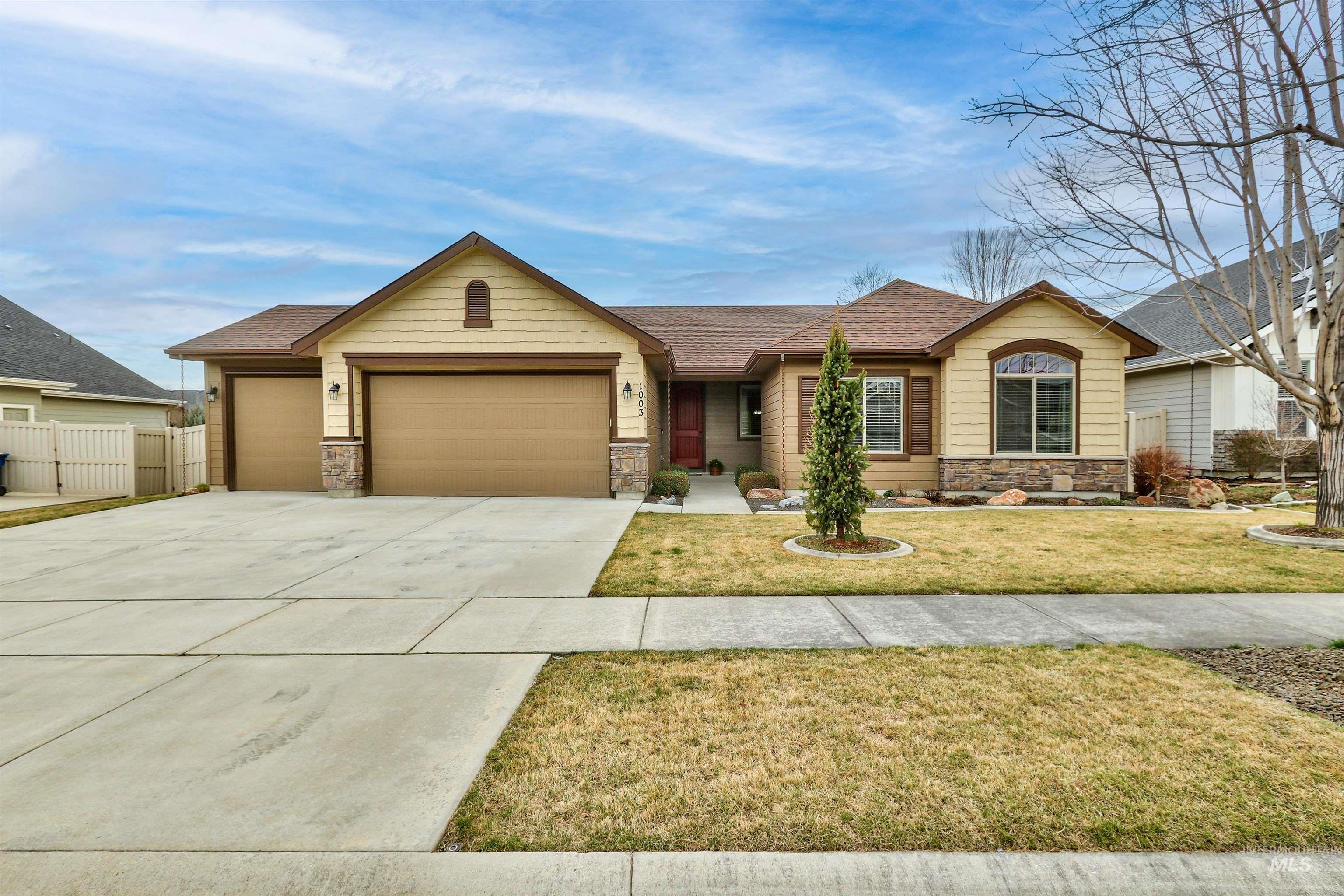 1003 Overland Trail St, Middleton, Idaho 83644, 4 Bedrooms, 2 Bathrooms, Residential For Sale, Price $519,900,MLS 98978791