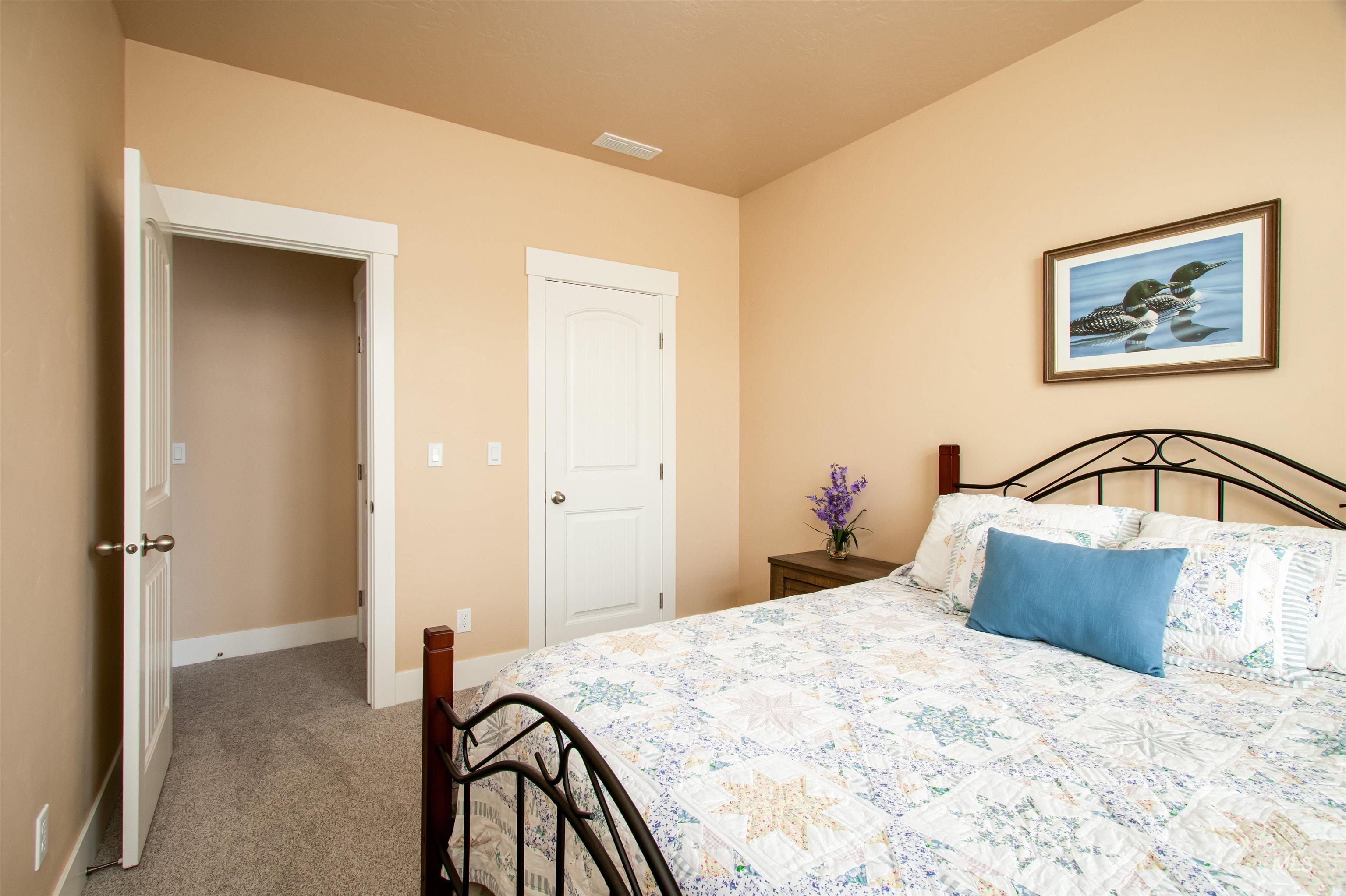 1003 Overland Trail St, Middleton, Idaho 83644, 4 Bedrooms, 2 Bathrooms, Residential For Sale, Price $519,900,MLS 98978791