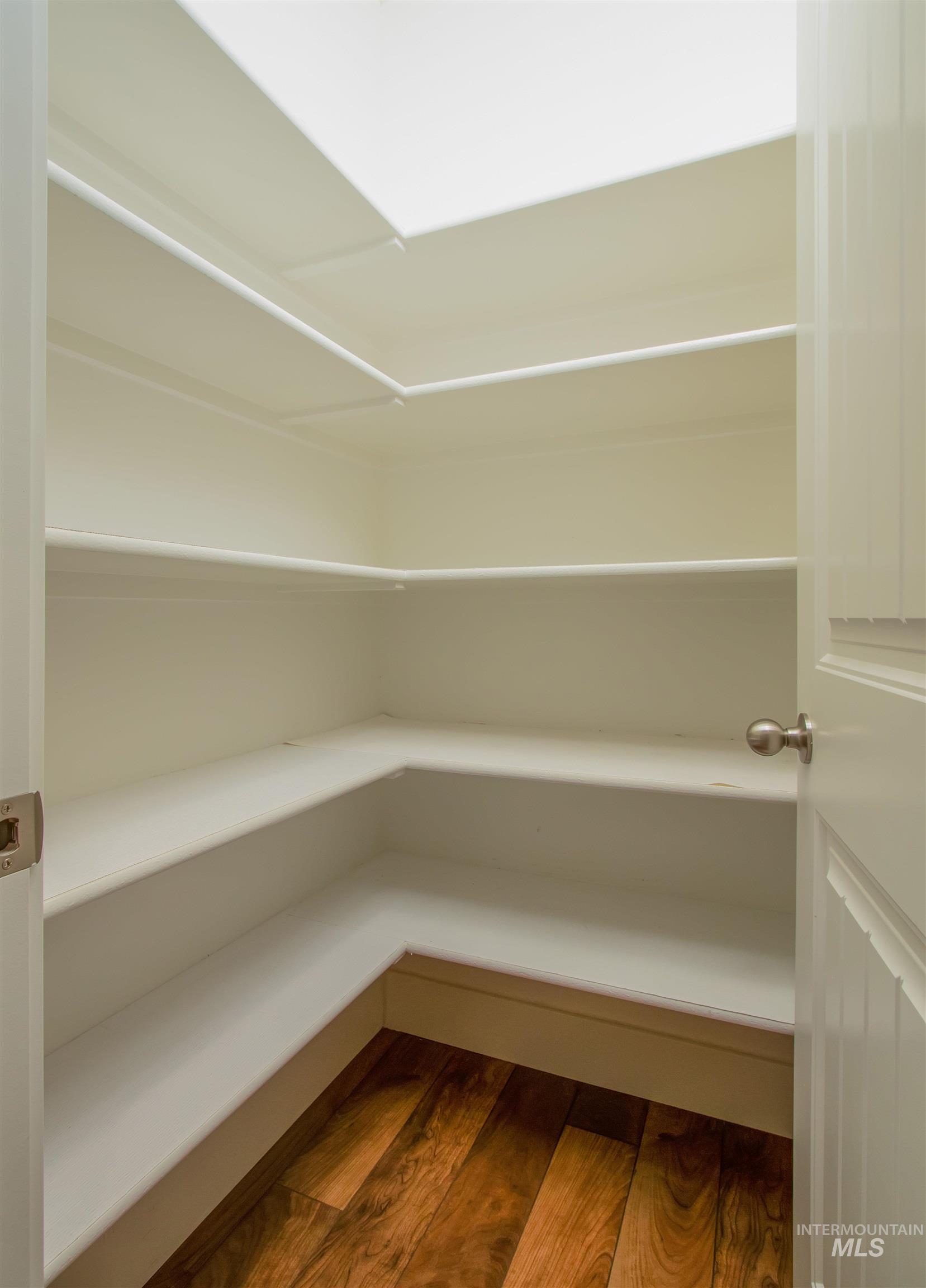 1003 Overland Trail St, Middleton, Idaho 83644, 4 Bedrooms, 2 Bathrooms, Residential For Sale, Price $519,900,MLS 98978791