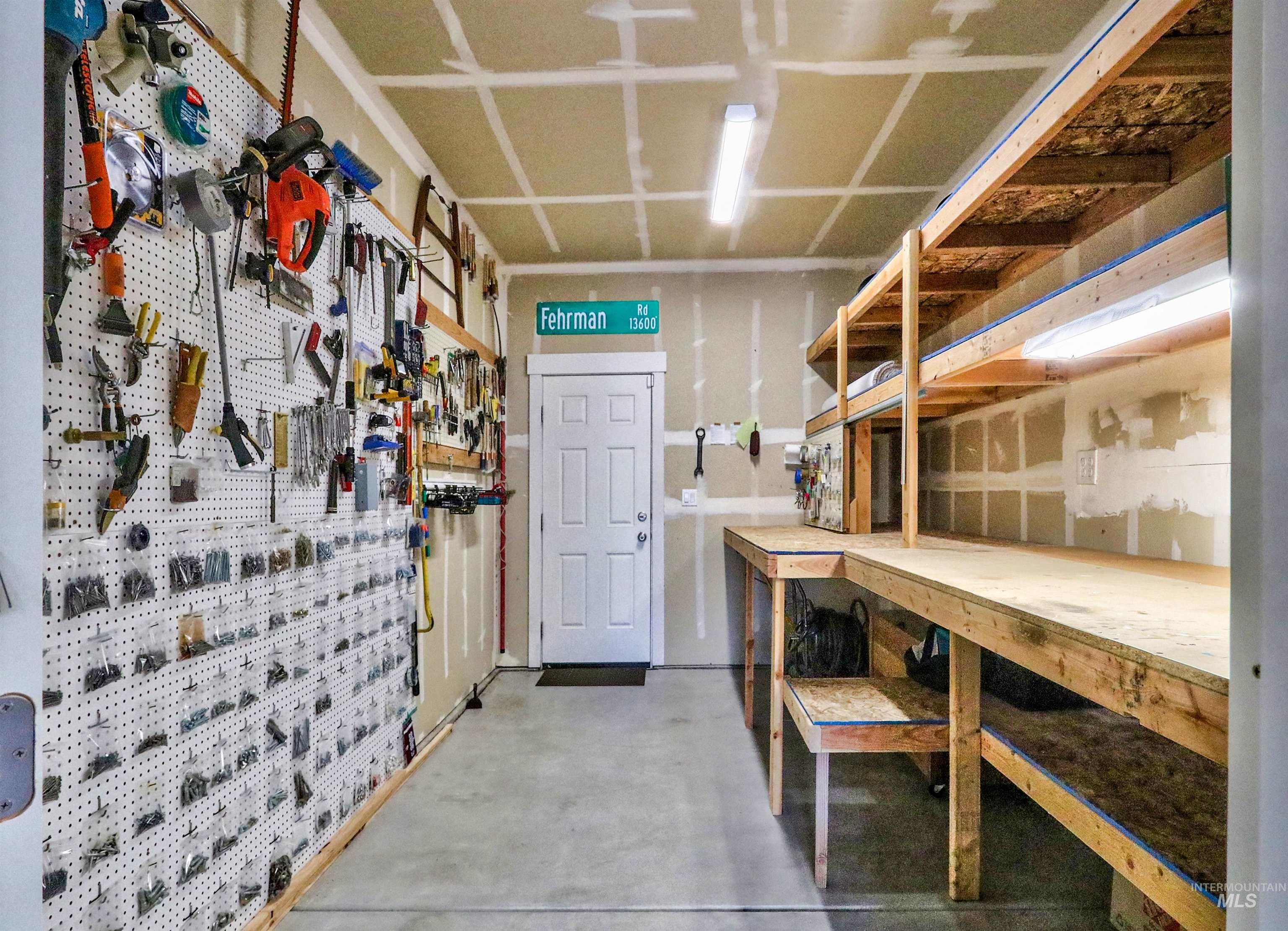 1003 Overland Trail St, Middleton, Idaho 83644, 4 Bedrooms, 2 Bathrooms, Residential For Sale, Price $519,900,MLS 98978791