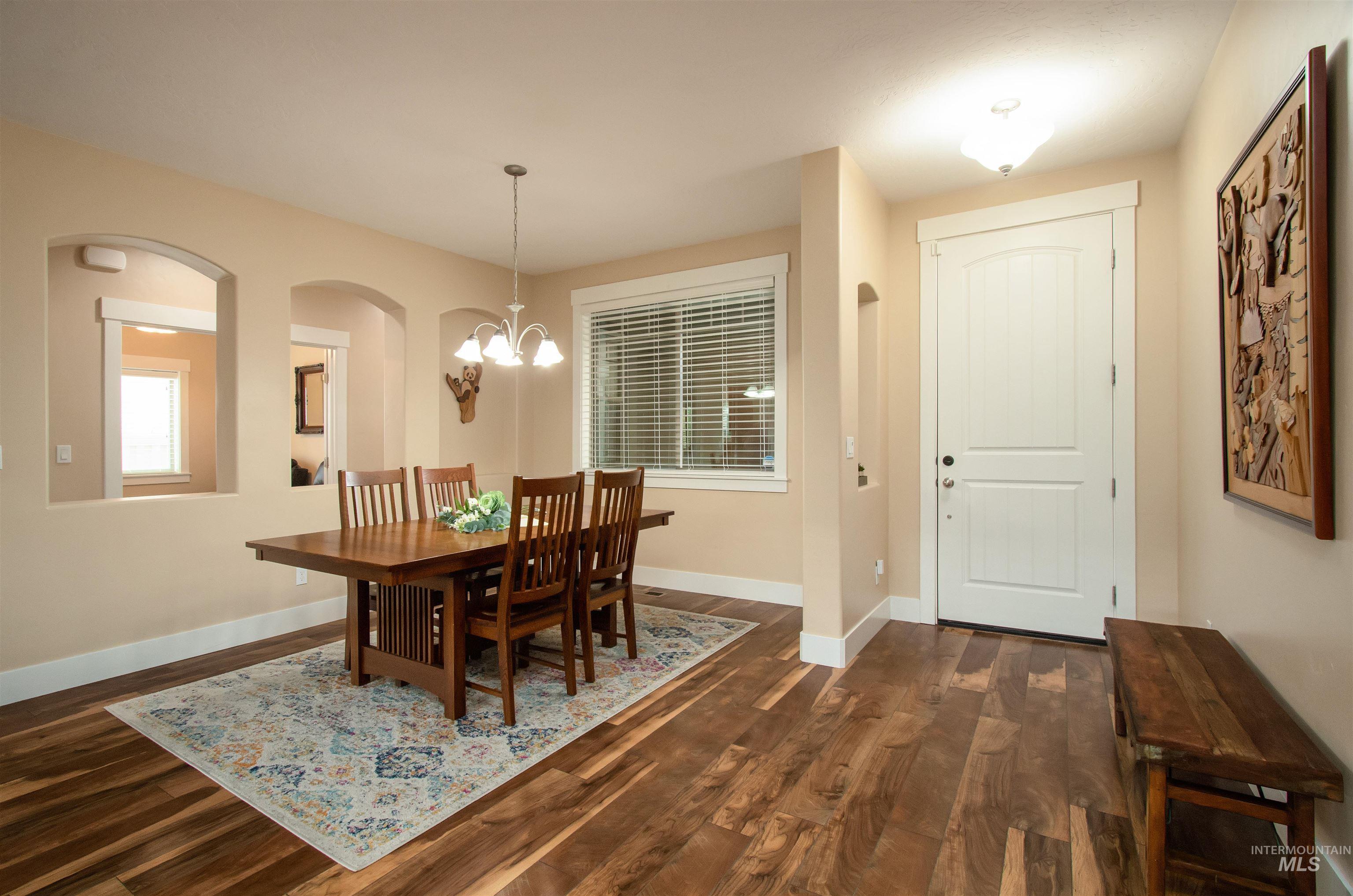 1003 Overland Trail St, Middleton, Idaho 83644, 4 Bedrooms, 2 Bathrooms, Residential For Sale, Price $519,900,MLS 98978791