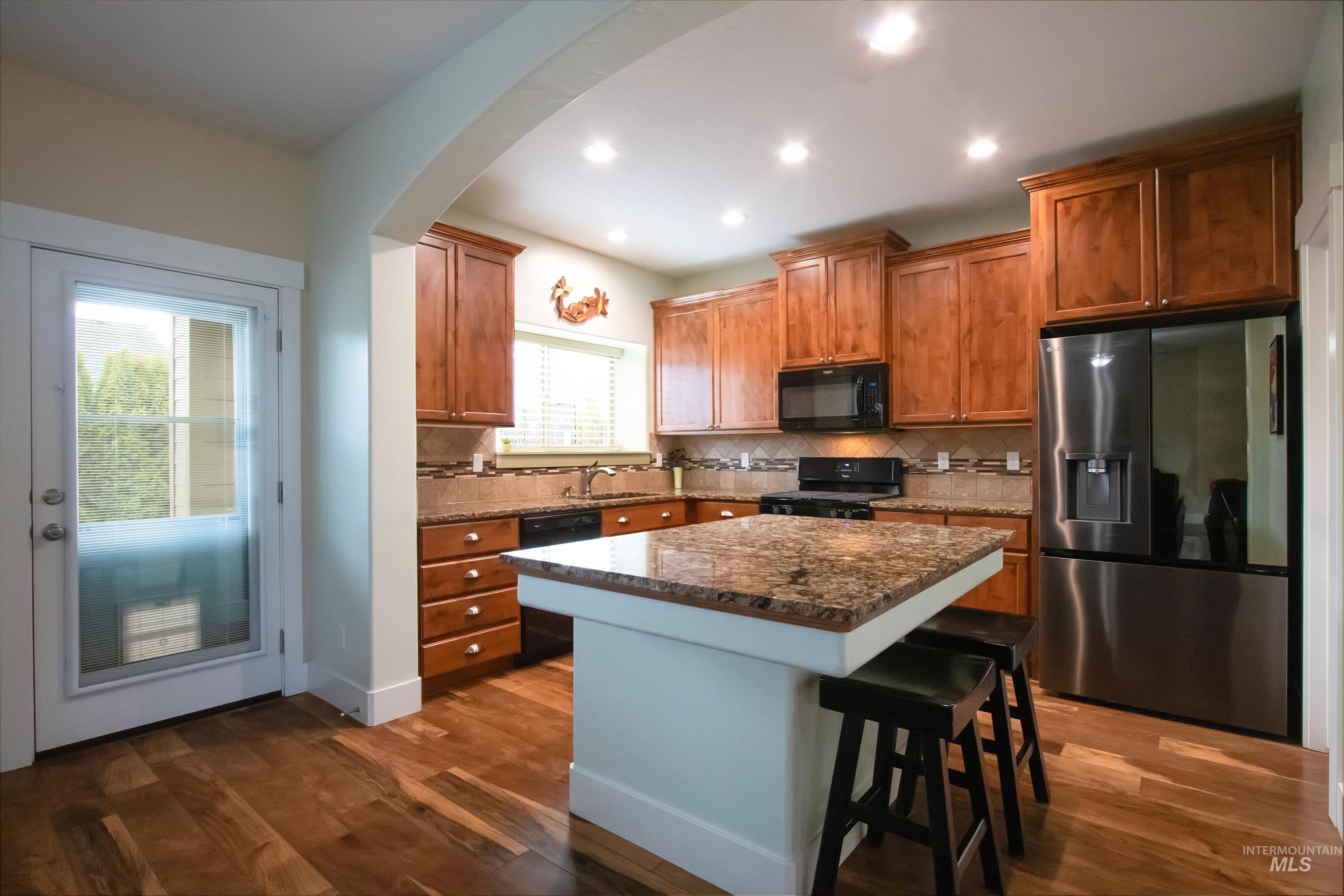 1003 Overland Trail St, Middleton, Idaho 83644, 4 Bedrooms, 2 Bathrooms, Residential For Sale, Price $519,900,MLS 98978791