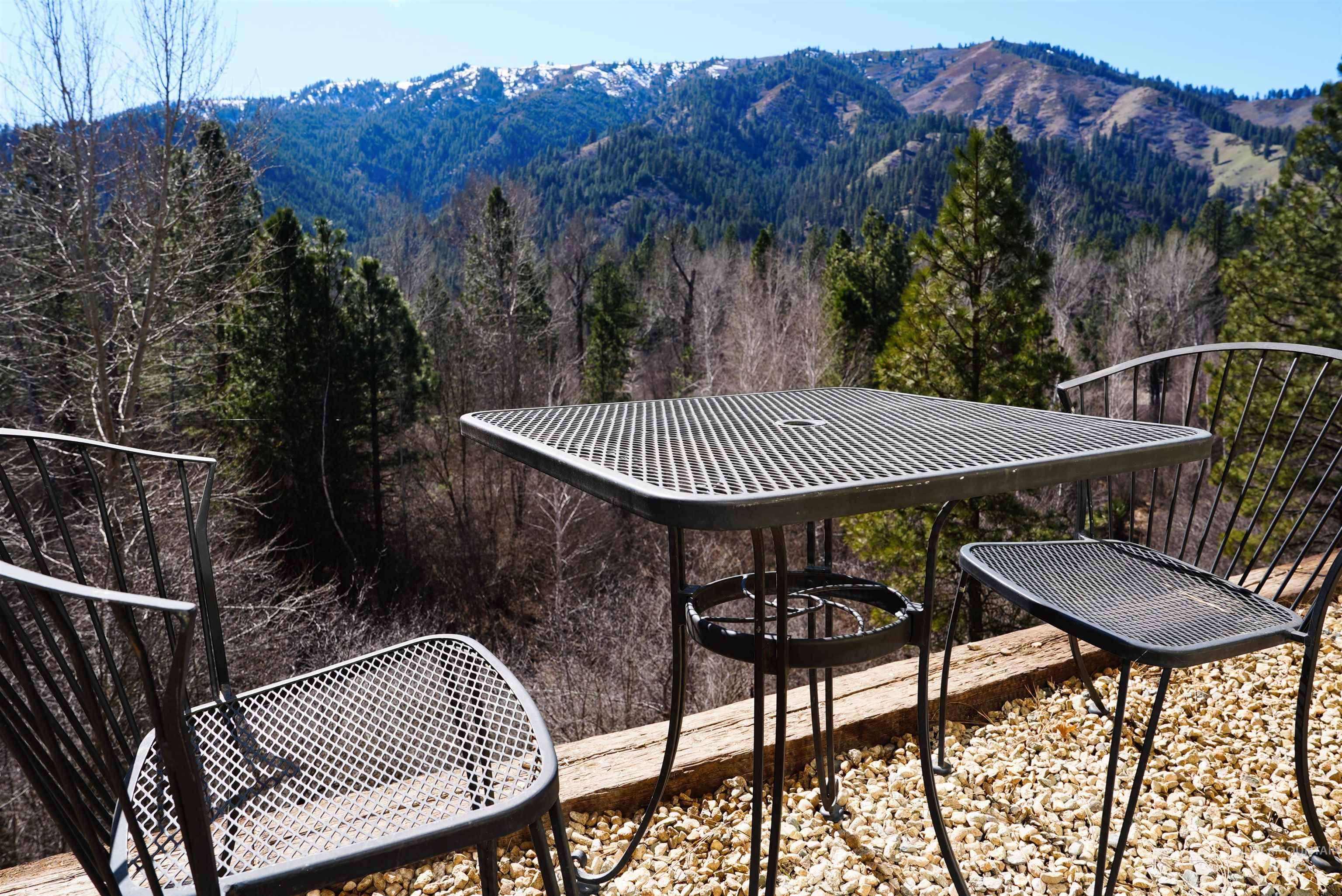 106 Lane A, Garden Valley, Idaho 83622, 3 Bedrooms, 2 Bathrooms, Residential For Sale, Price $599,900,MLS 98978794