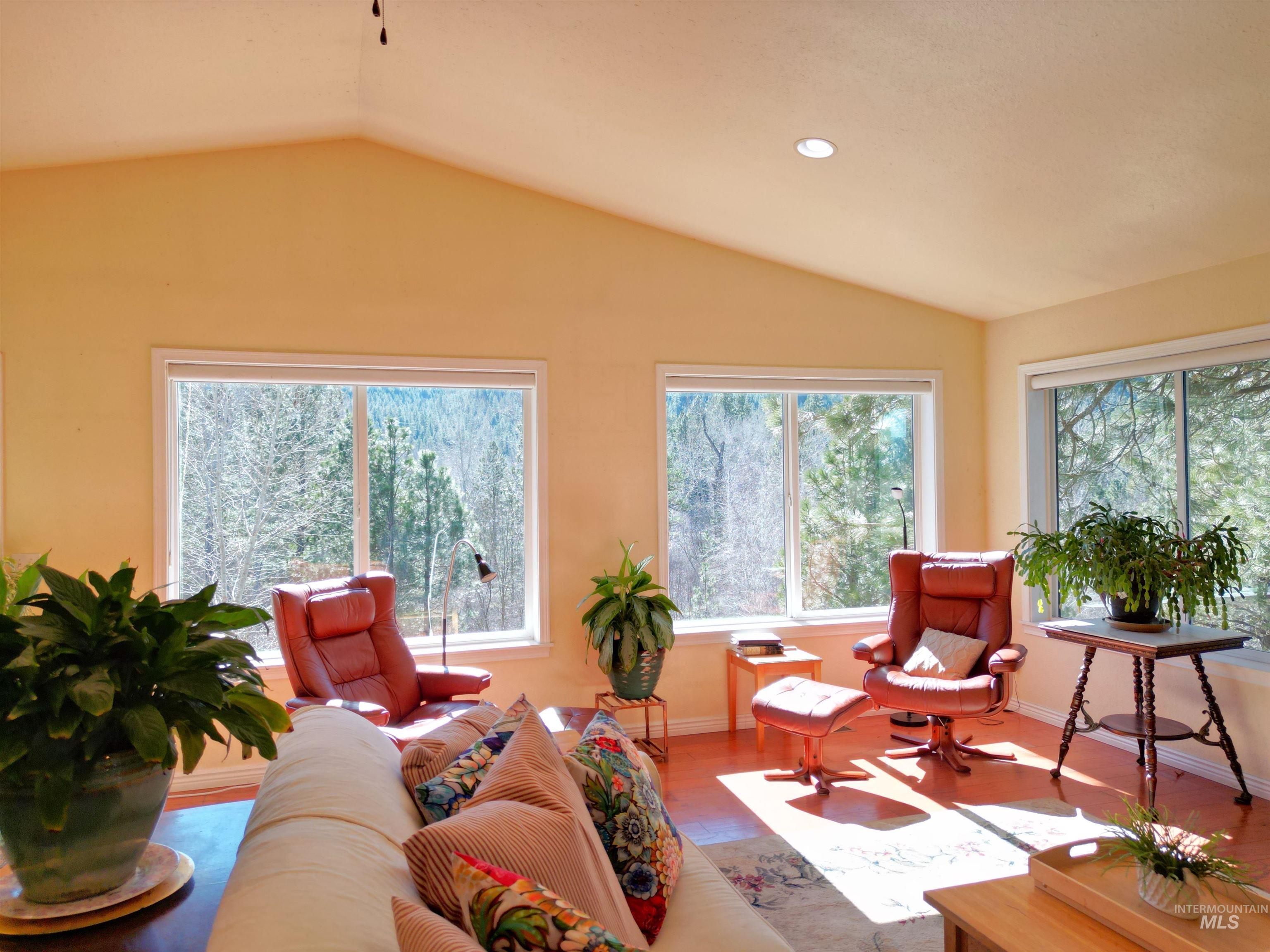 106 Lane A, Garden Valley, Idaho 83622, 3 Bedrooms, 2 Bathrooms, Residential For Sale, Price $599,900,MLS 98978794
