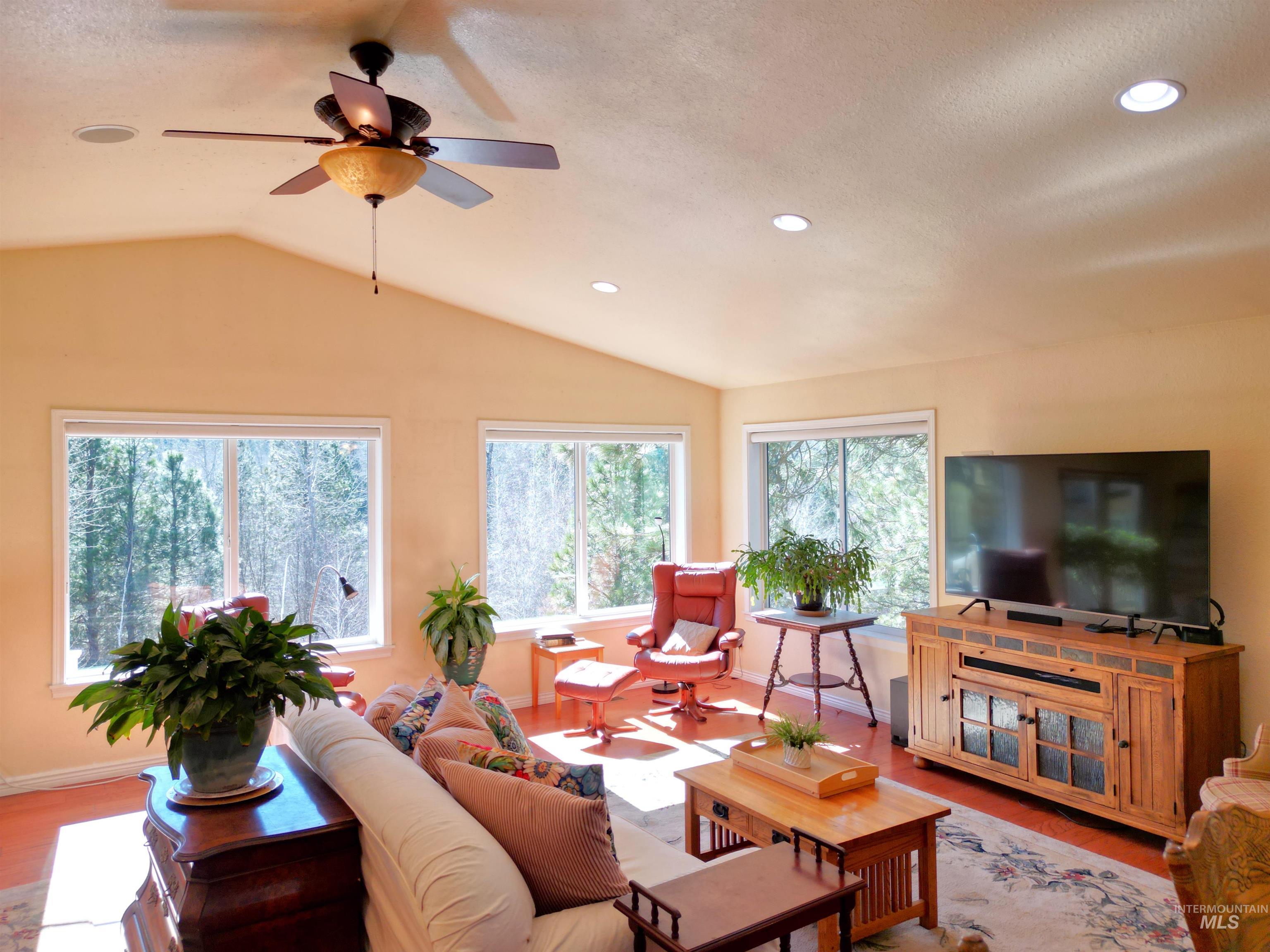 106 Lane A, Garden Valley, Idaho 83622, 3 Bedrooms, 2 Bathrooms, Residential For Sale, Price $699,000,MLS 98978794