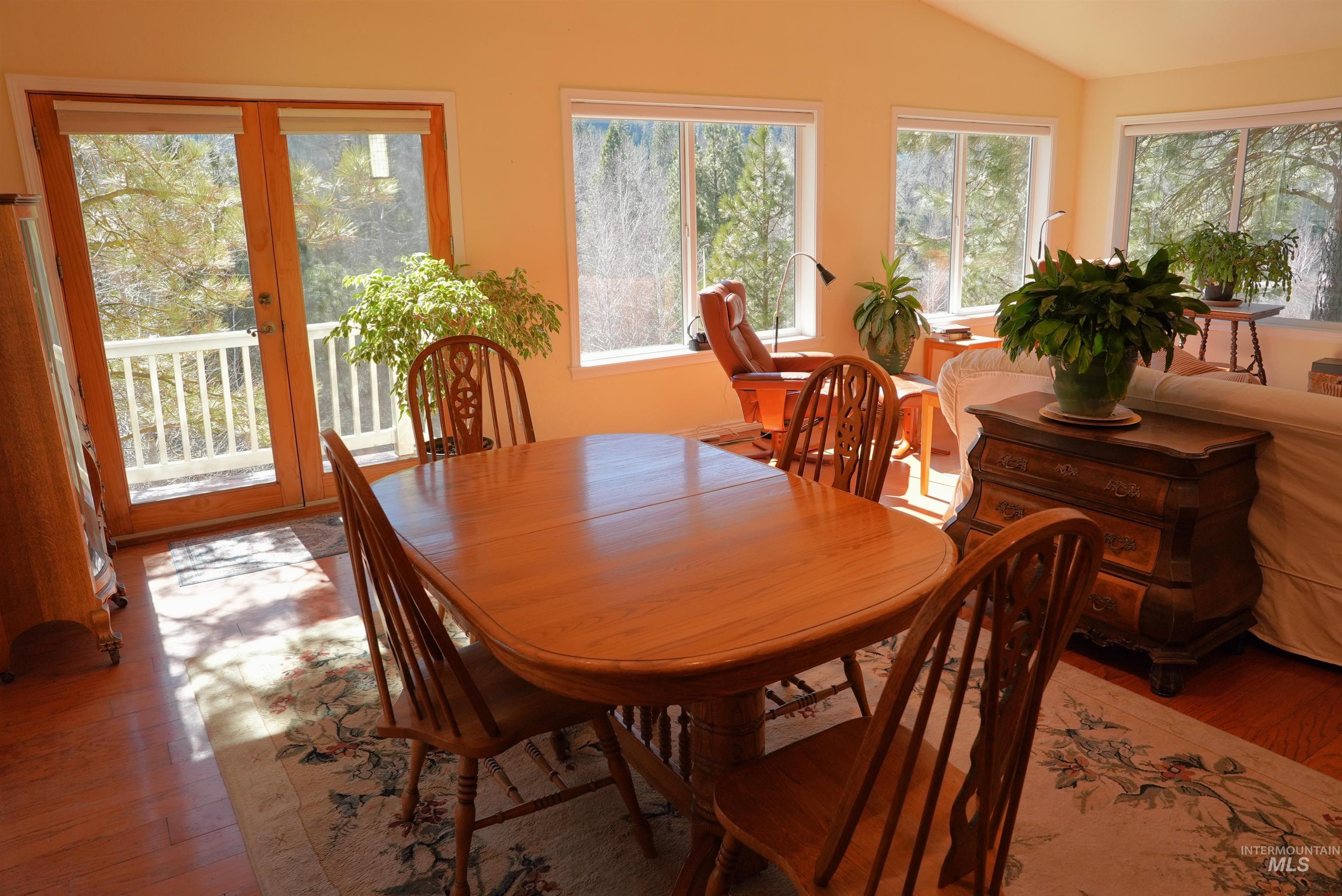106 Lane A, Garden Valley, Idaho 83622, 3 Bedrooms, 2 Bathrooms, Residential For Sale, Price $599,900,MLS 98978794
