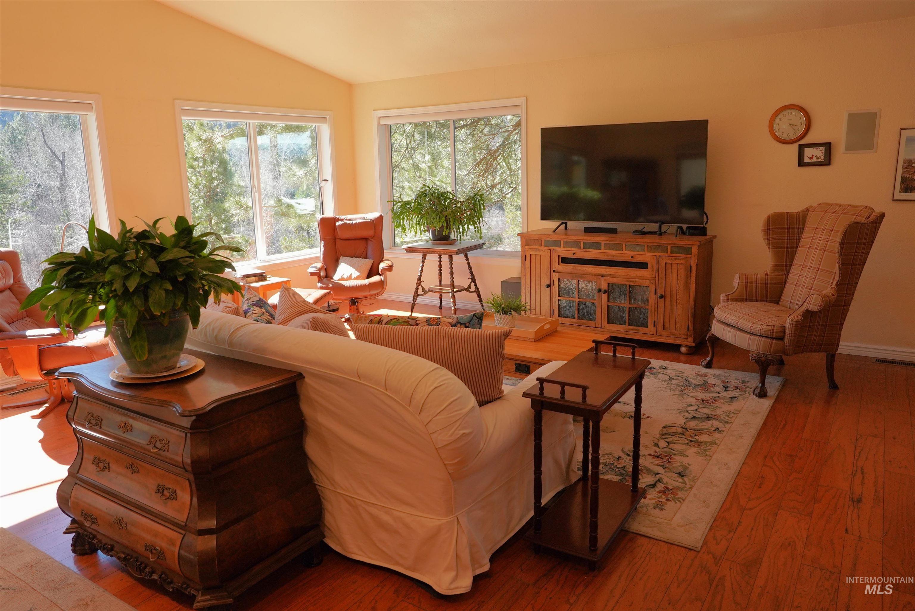 106 Lane A, Garden Valley, Idaho 83622, 3 Bedrooms, 2 Bathrooms, Residential For Sale, Price $699,000,MLS 98978794