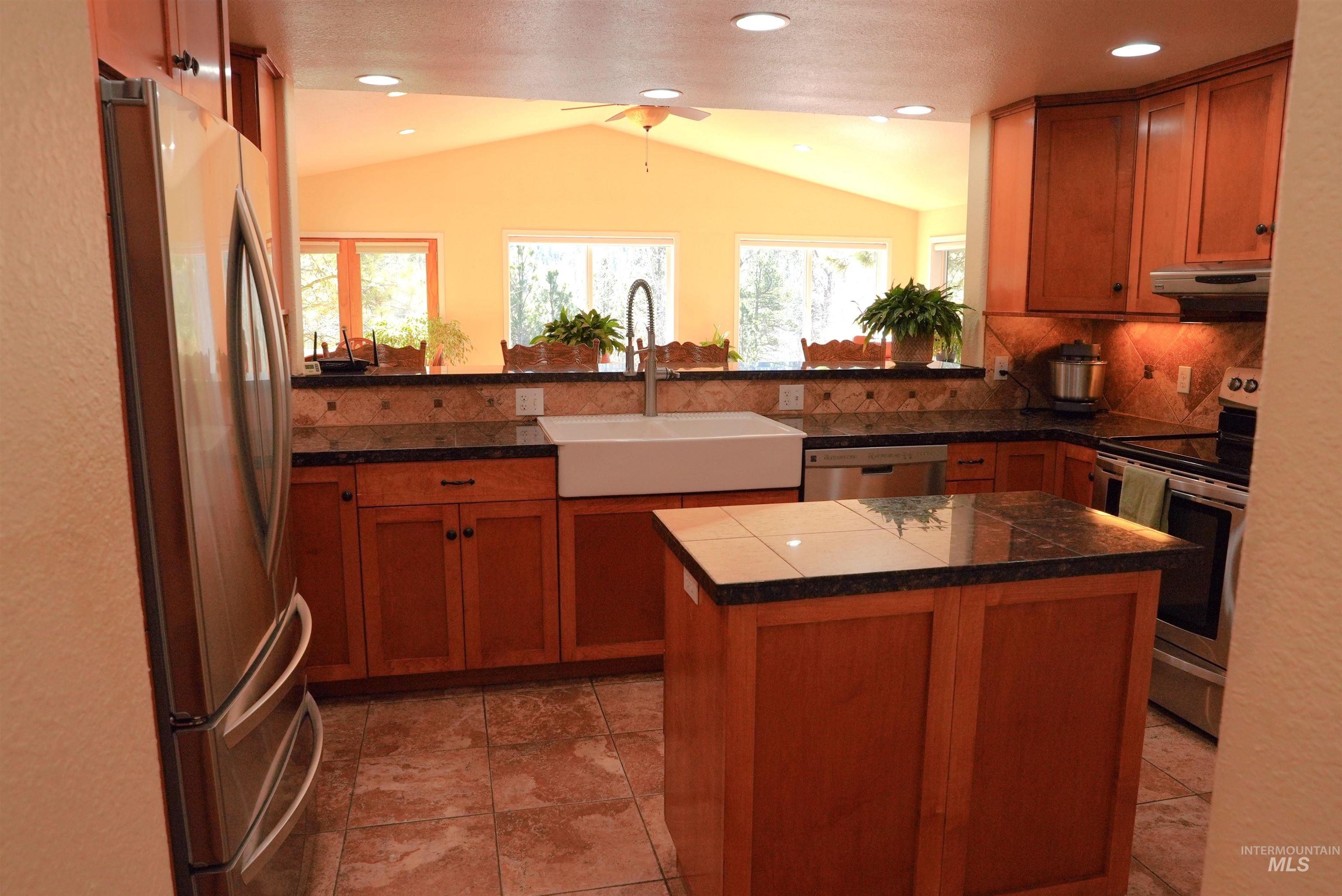 106 Lane A, Garden Valley, Idaho 83622, 3 Bedrooms, 2 Bathrooms, Residential For Sale, Price $699,000,MLS 98978794