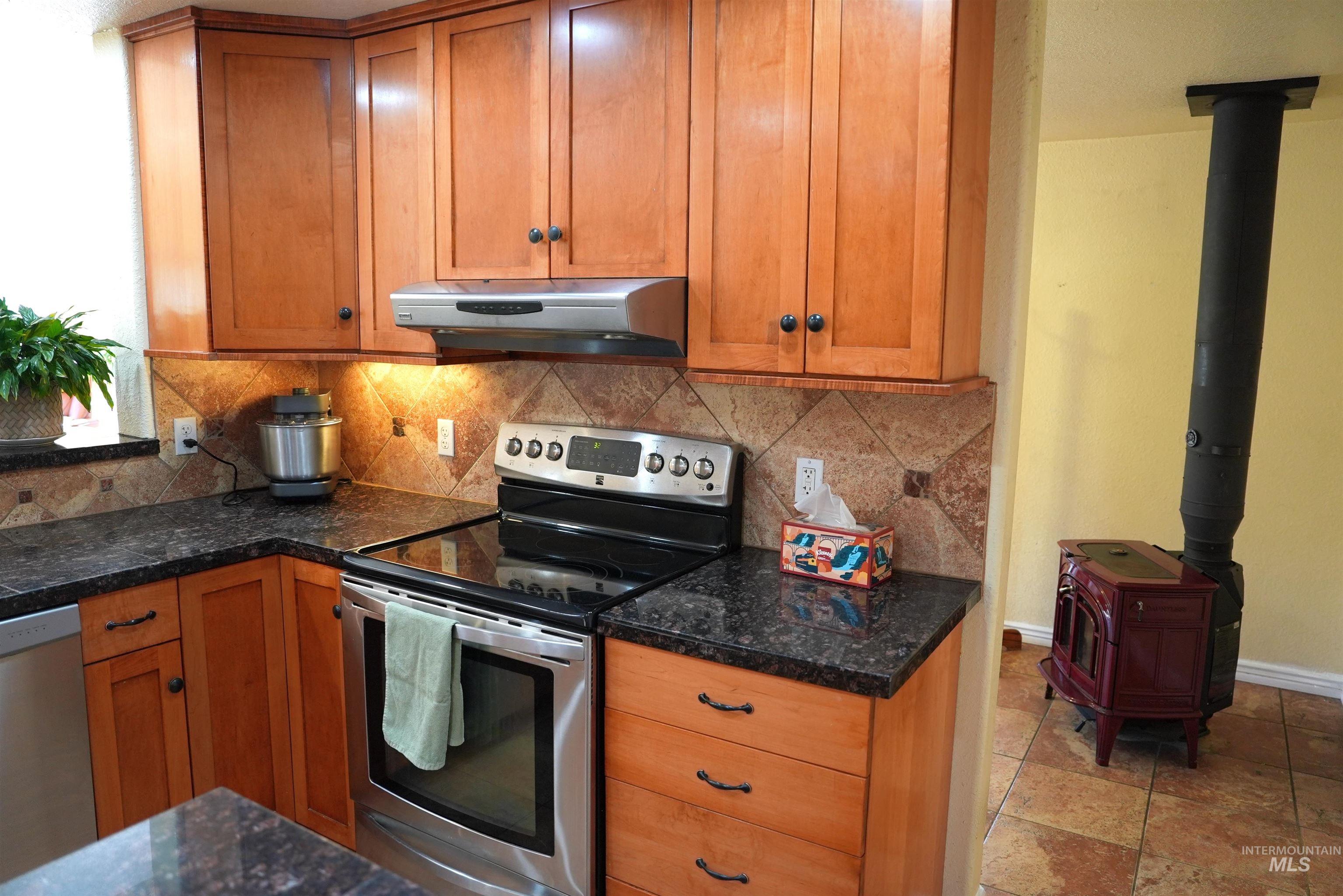 106 Lane A, Garden Valley, Idaho 83622, 3 Bedrooms, 2 Bathrooms, Residential For Sale, Price $599,900,MLS 98978794