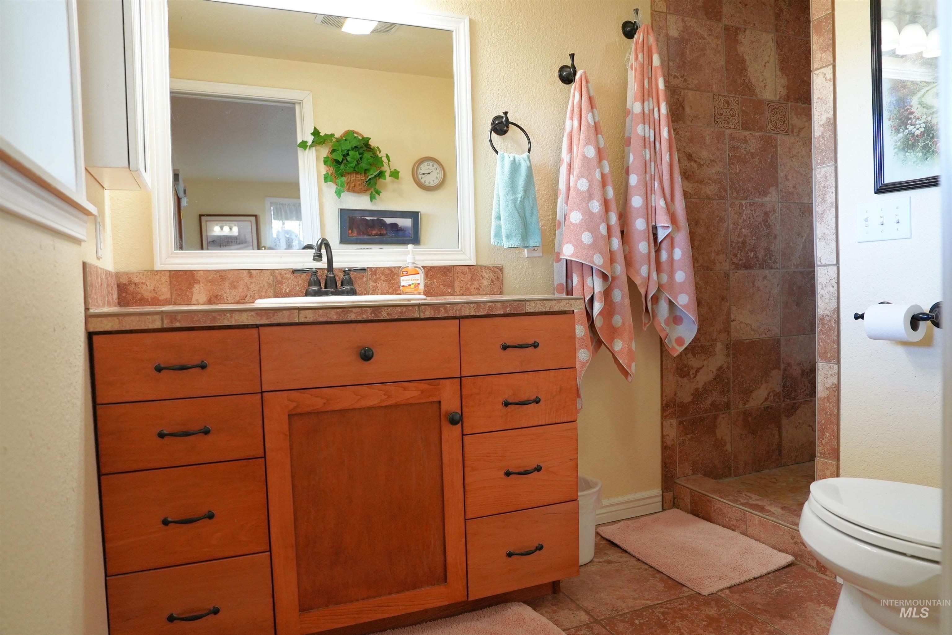 106 Lane A, Garden Valley, Idaho 83622, 3 Bedrooms, 2 Bathrooms, Residential For Sale, Price $699,000,MLS 98978794