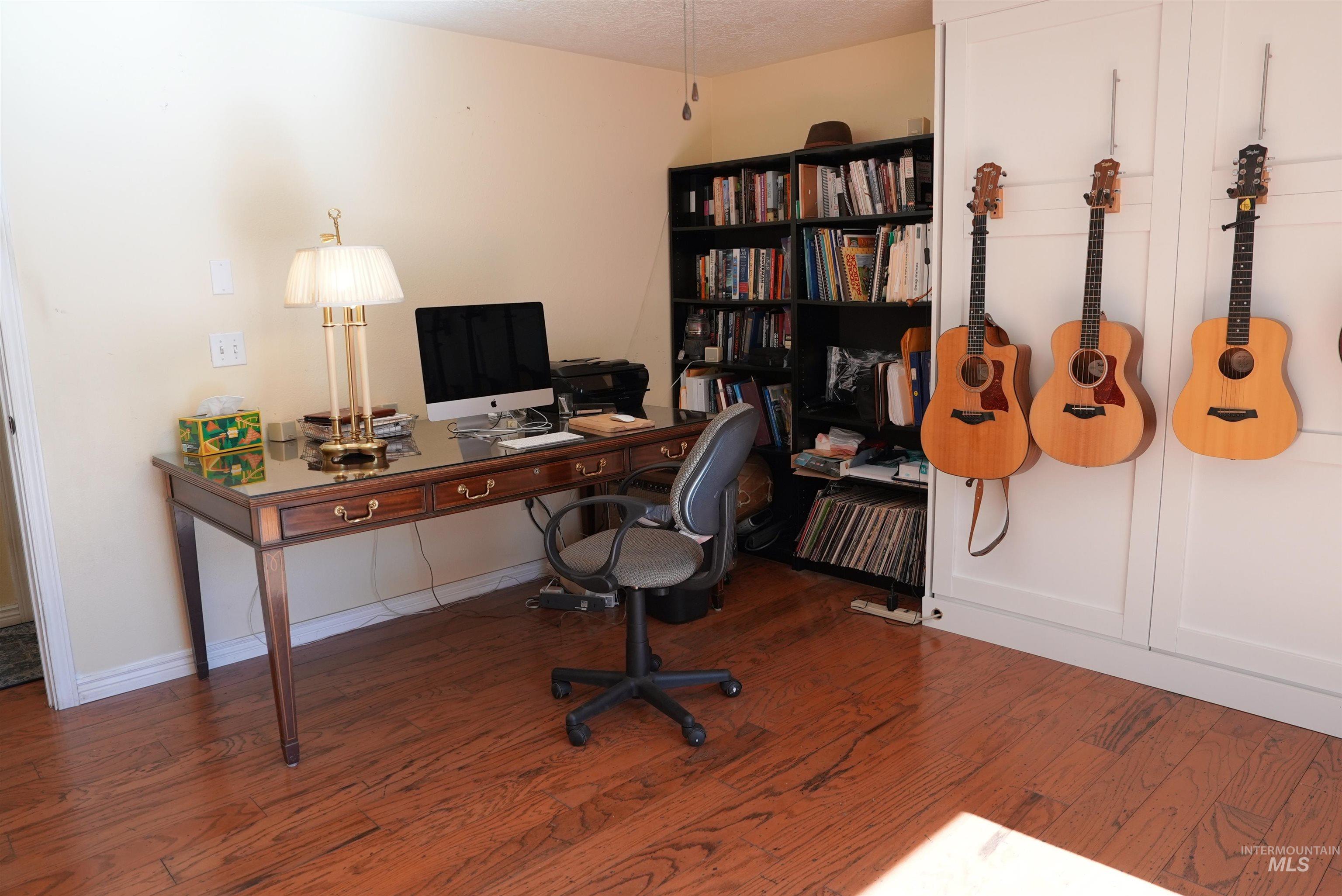 106 Lane A, Garden Valley, Idaho 83622, 3 Bedrooms, 2 Bathrooms, Residential For Sale, Price $699,000,MLS 98978794