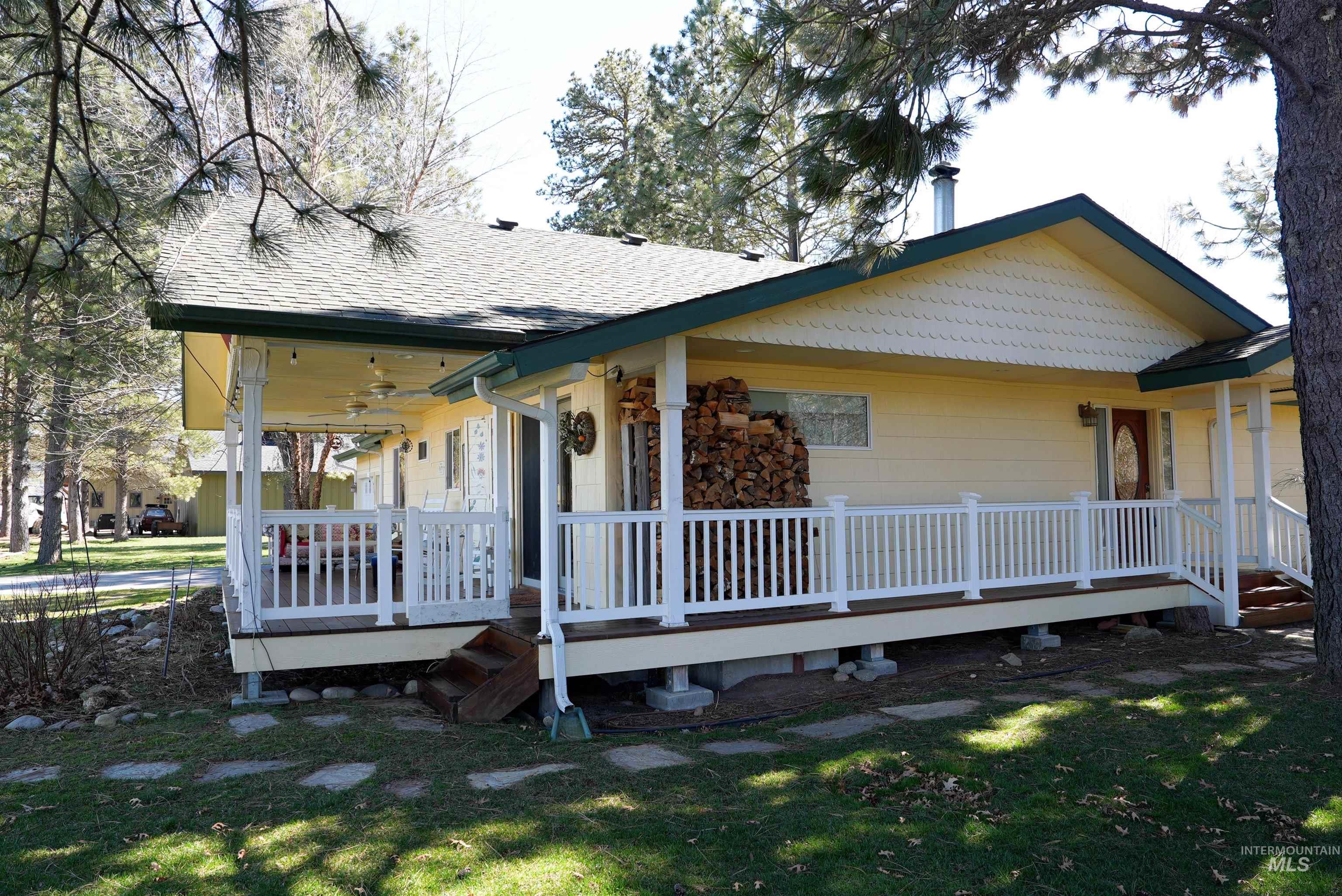 106 Lane A, Garden Valley, Idaho 83622, 3 Bedrooms, 2 Bathrooms, Residential For Sale, Price $699,000,MLS 98978794