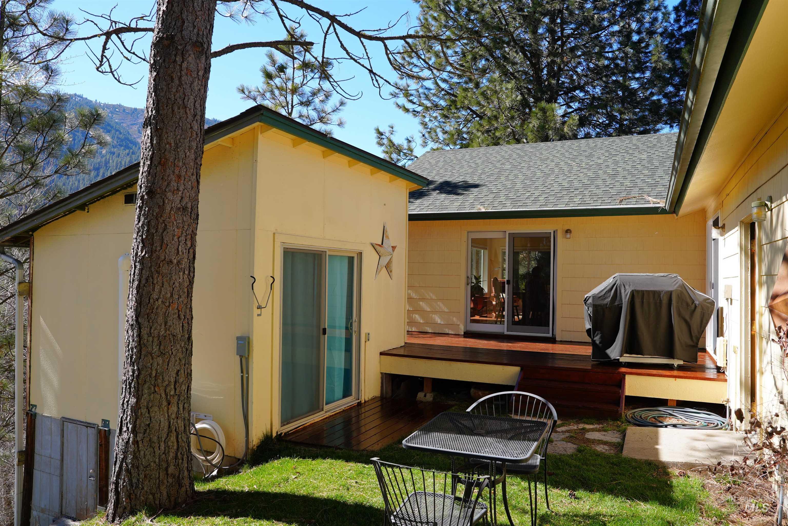 106 Lane A, Garden Valley, Idaho 83622, 3 Bedrooms, 2 Bathrooms, Residential For Sale, Price $699,000,MLS 98978794