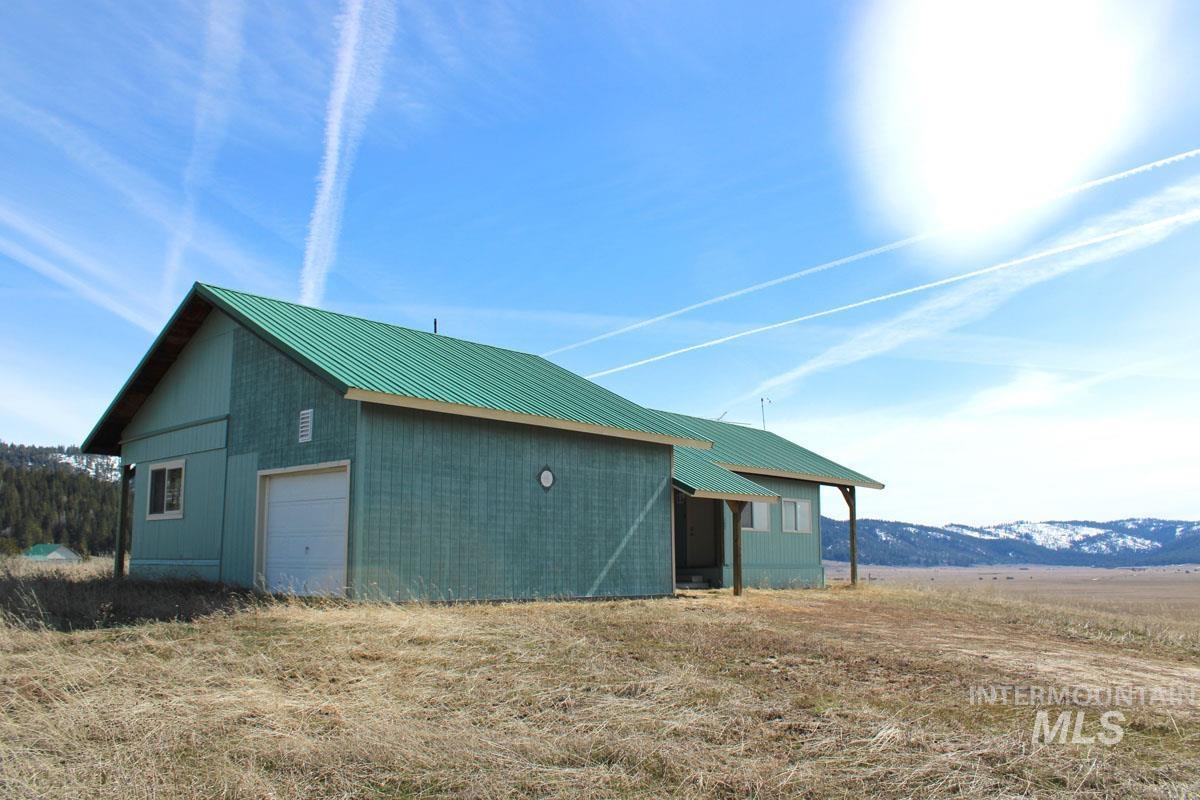 107 Skidoo Place, Cascade, Idaho 83611, 2 Bedrooms, 1 Bathroom, Residential For Sale, Price $309,900,MLS 98978796