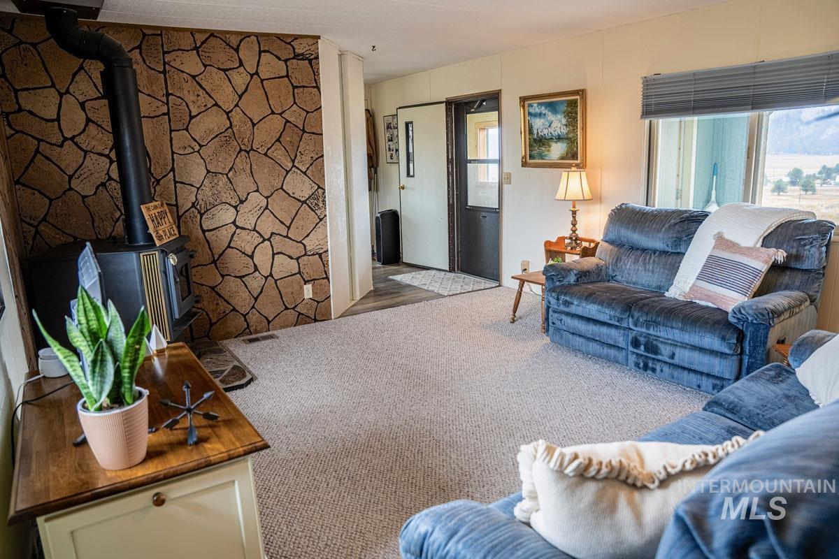 107 Skidoo Place, Cascade, Idaho 83611, 2 Bedrooms, 1 Bathroom, Residential For Sale, Price $309,900, 98978796