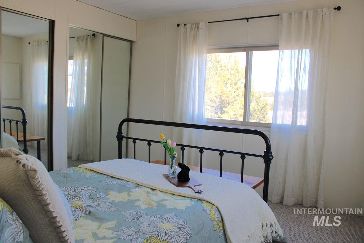 107 Skidoo Place, Cascade, Idaho 83611, 2 Bedrooms, 1 Bathroom, Residential For Sale, Price $309,900, 98978796