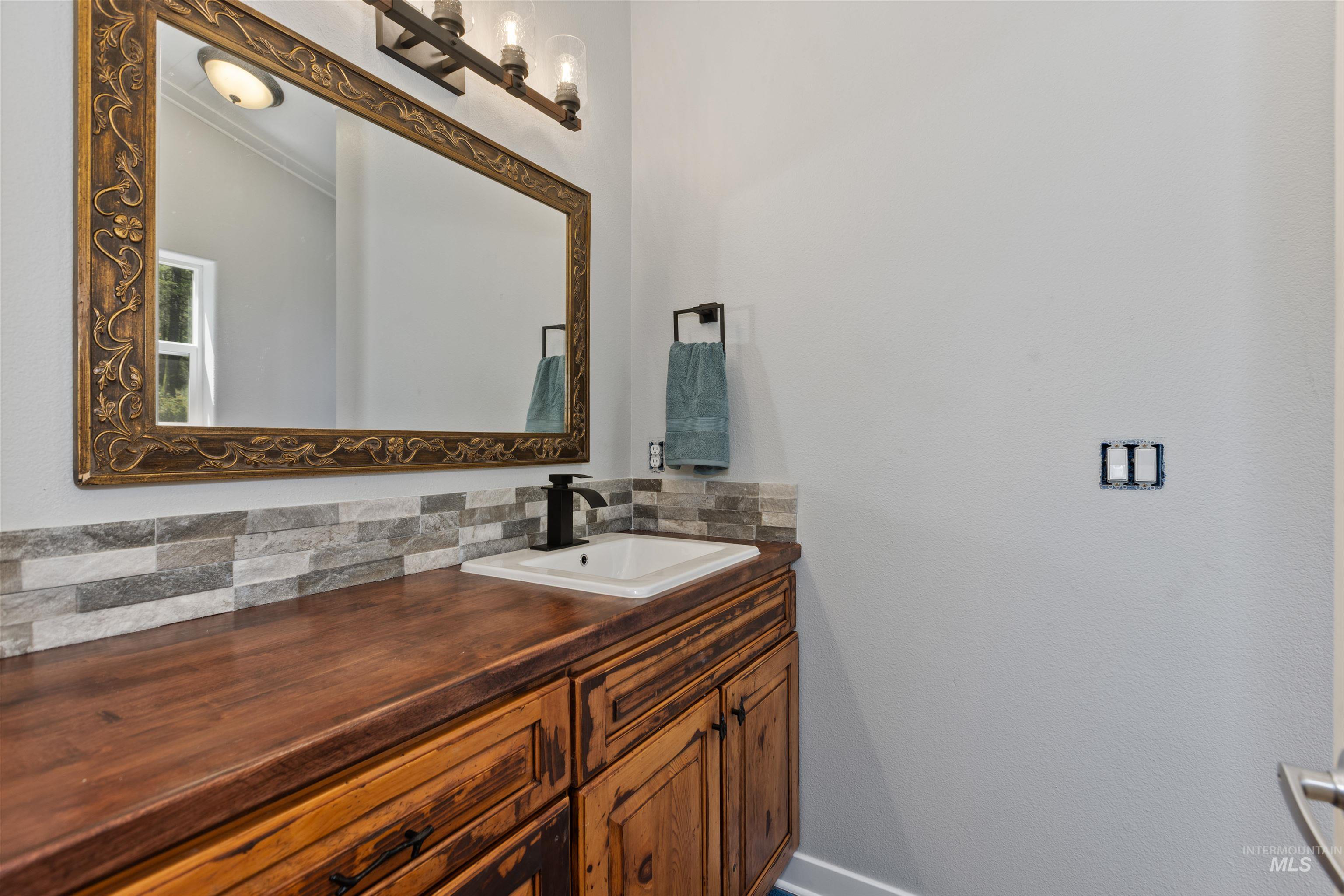 60 Highland Rd, Boise, Idaho 83716, 4 Bedrooms, 3 Bathrooms, Residential For Sale, Price $760,000,MLS 98978799