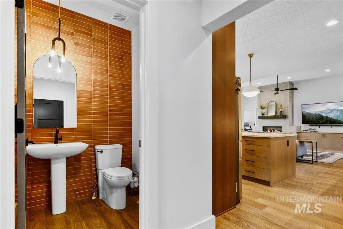 4601 E Copper Point Drive, Meridian, Idaho 83642, 3 Bedrooms, 2.5 Bathrooms, Residential For Sale, Price $875,000, 98978802