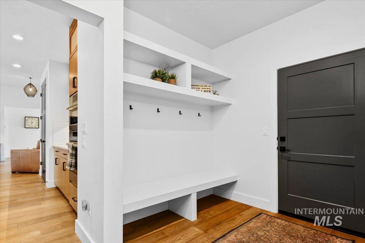 4601 E Copper Point Drive, Meridian, Idaho 83642, 3 Bedrooms, 2.5 Bathrooms, Residential For Sale, Price $875,000, 98978802