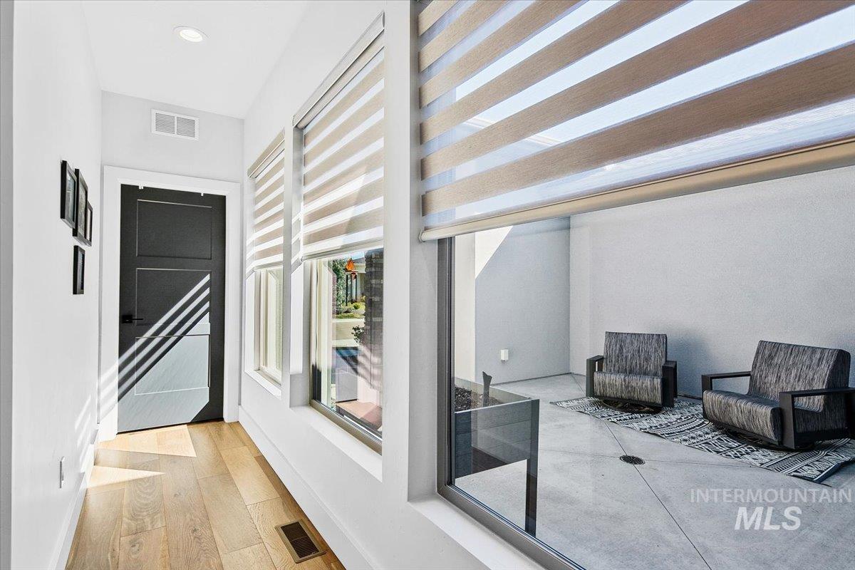 4601 E Copper Point Drive, Meridian, Idaho 83642, 3 Bedrooms, 2.5 Bathrooms, Residential For Sale, Price $875,000, 98978802