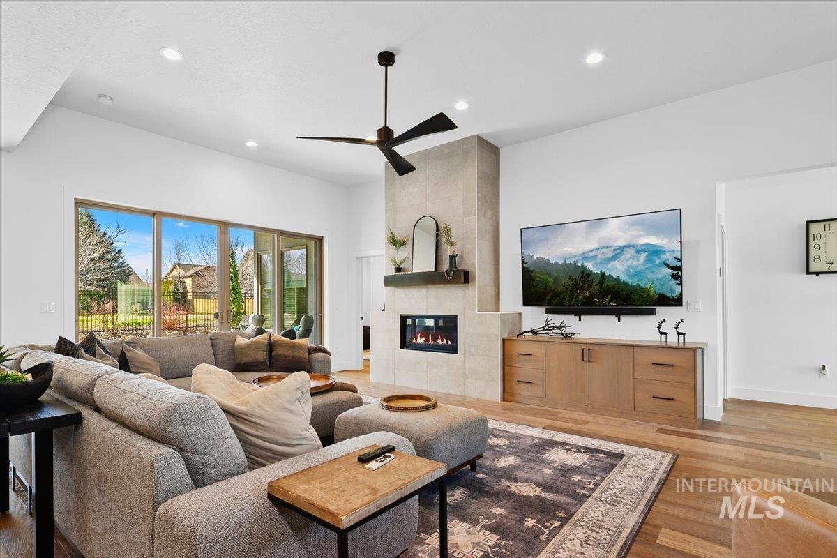 4601 E Copper Point Drive, Meridian, Idaho 83642, 3 Bedrooms, 2.5 Bathrooms, Residential For Sale, Price $875,000, 98978802