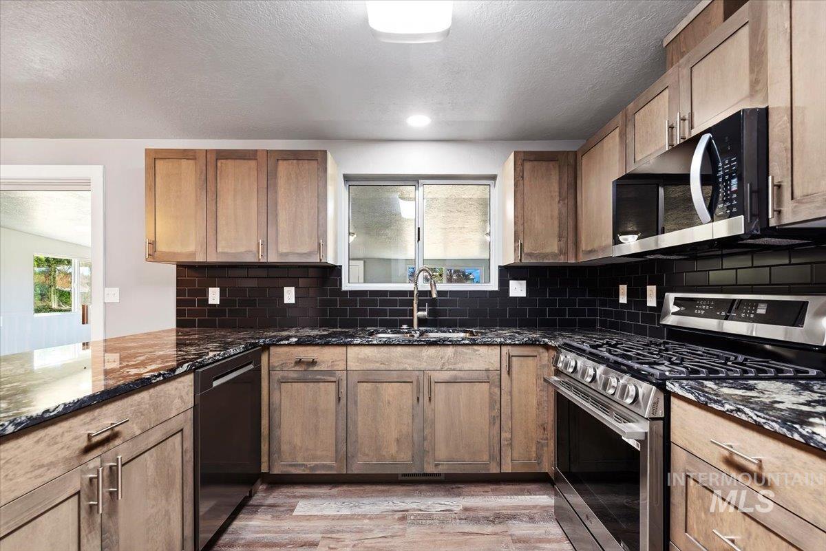 10375 W Roan Meadows Drive, Boise, Idaho 83709, 5 Bedrooms, 2.5 Bathrooms, Residential For Sale, Price $850,000, 98978806