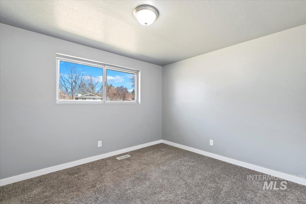 10375 W Roan Meadows Drive, Boise, Idaho 83709, 5 Bedrooms, 2.5 Bathrooms, Residential For Sale, Price $850,000, 98978806