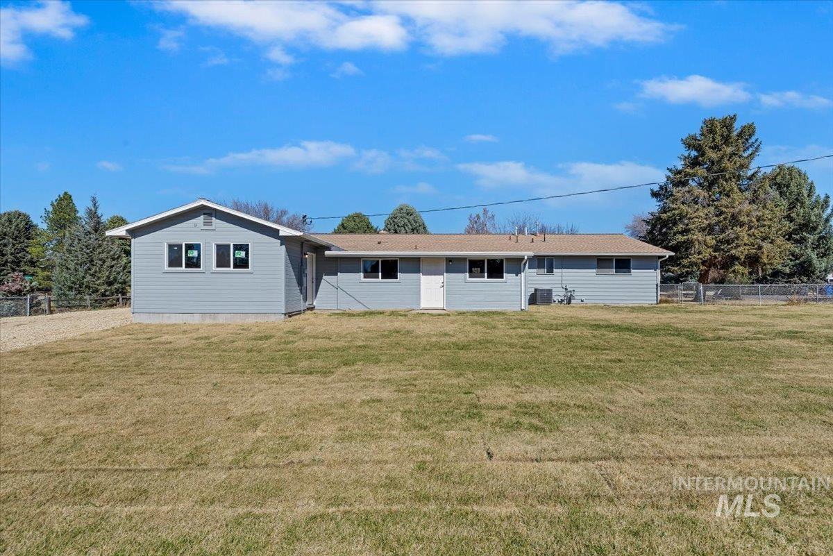 10375 W Roan Meadows Drive, Boise, Idaho 83709, 5 Bedrooms, 2.5 Bathrooms, Residential For Sale, Price $850,000, 98978806