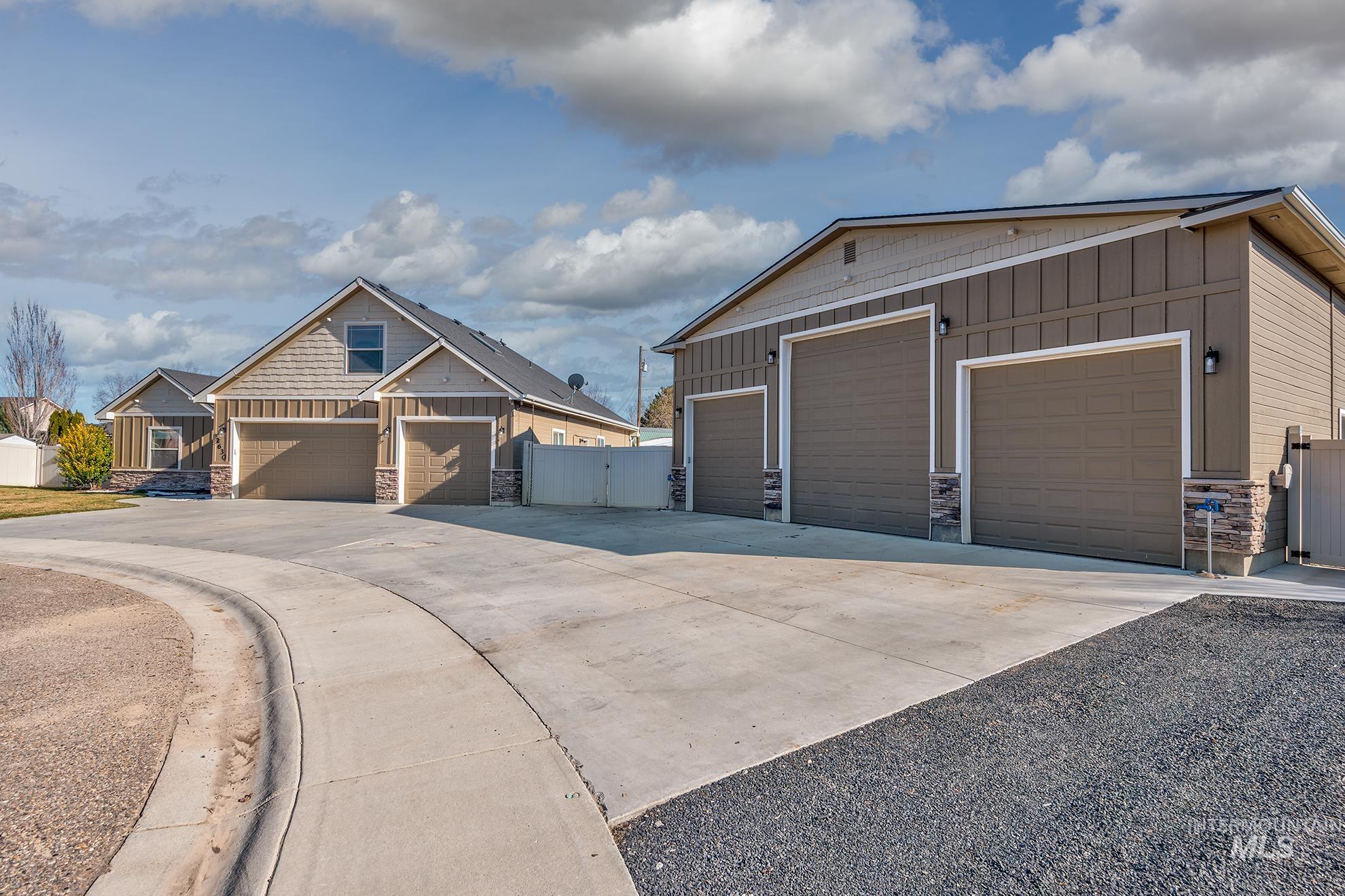 2630 Dogwood Ave., Fruitland, Idaho 83619, 5 Bedrooms, 3 Bathrooms, Residential For Sale, Price $750,000,MLS 98978807