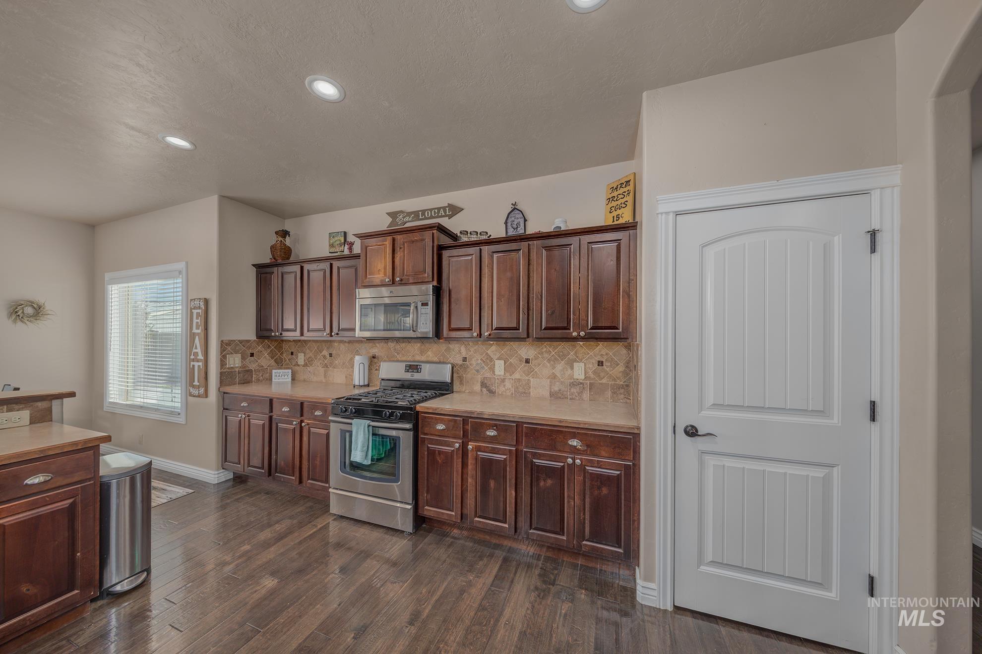 2630 Dogwood Ave., Fruitland, Idaho 83619, 5 Bedrooms, 3 Bathrooms, Residential For Sale, Price $750,000,MLS 98978807