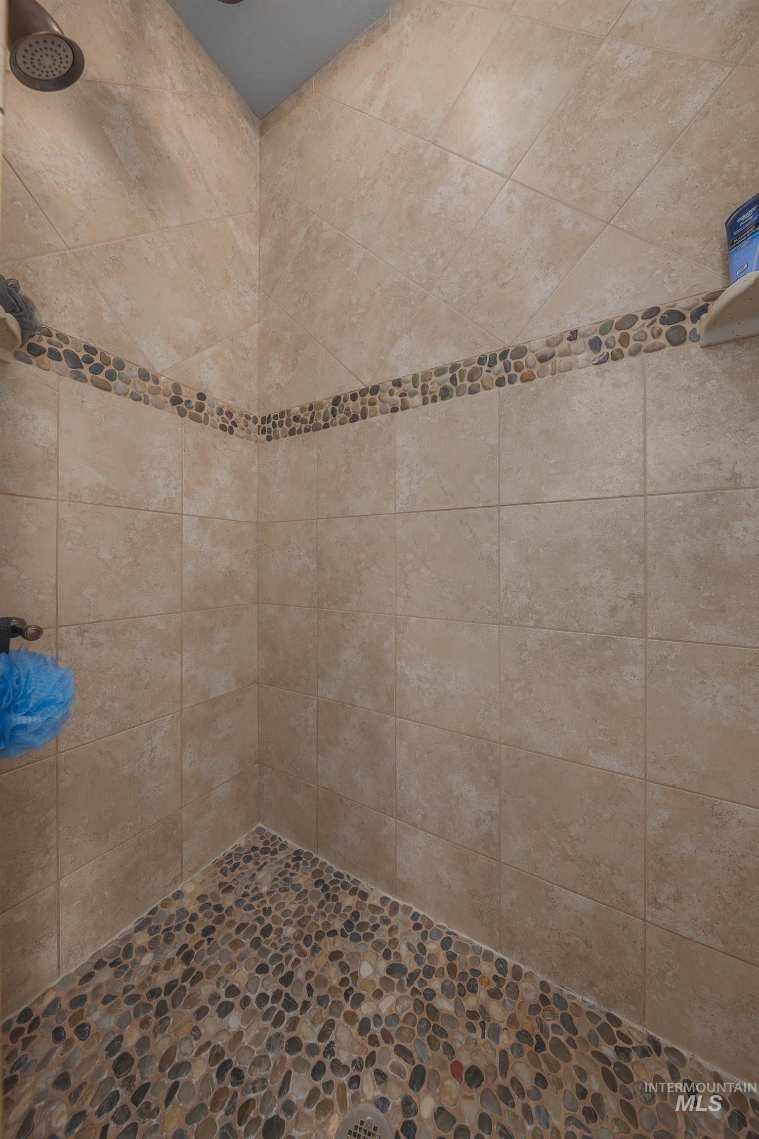 2630 Dogwood Ave., Fruitland, Idaho 83619, 5 Bedrooms, 3 Bathrooms, Residential For Sale, Price $750,000,MLS 98978807