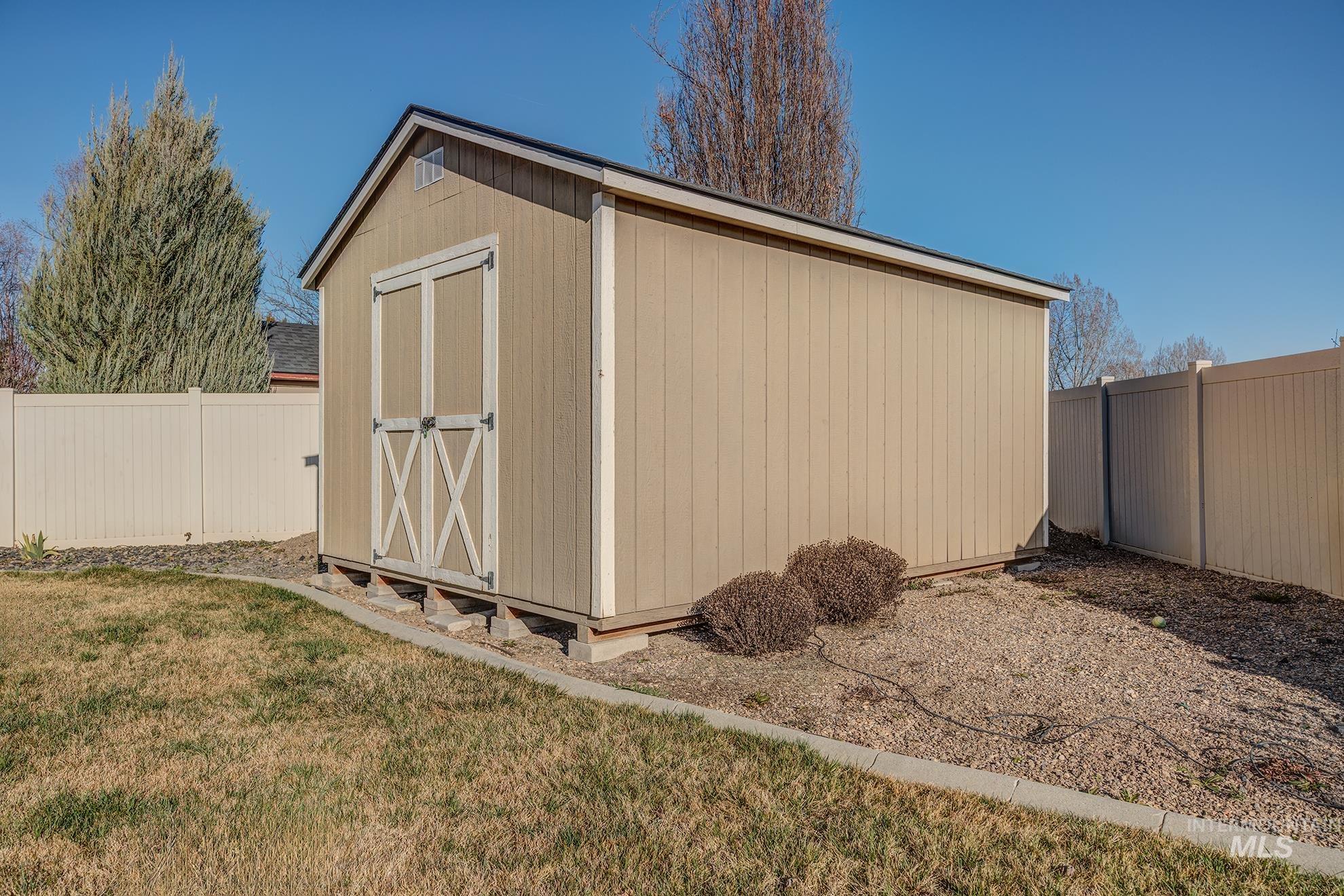 2630 Dogwood Ave., Fruitland, Idaho 83619, 5 Bedrooms, 3 Bathrooms, Residential For Sale, Price $750,000,MLS 98978807