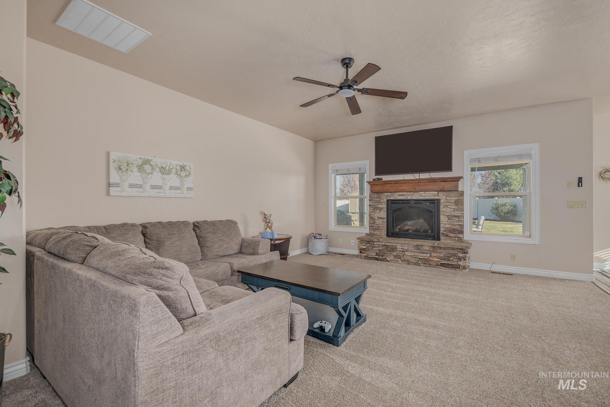 2630 Dogwood Ave., Fruitland, Idaho 83619, 5 Bedrooms, 3 Bathrooms, Residential For Sale, Price $750,000,MLS 98978807