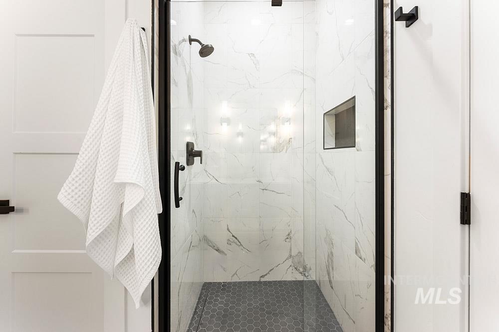 3851 W Stone House Lane, Eagle, Idaho 83616, 3 Bedrooms, 2.5 Bathrooms, Residential For Sale, Price $524,900,MLS 98978808