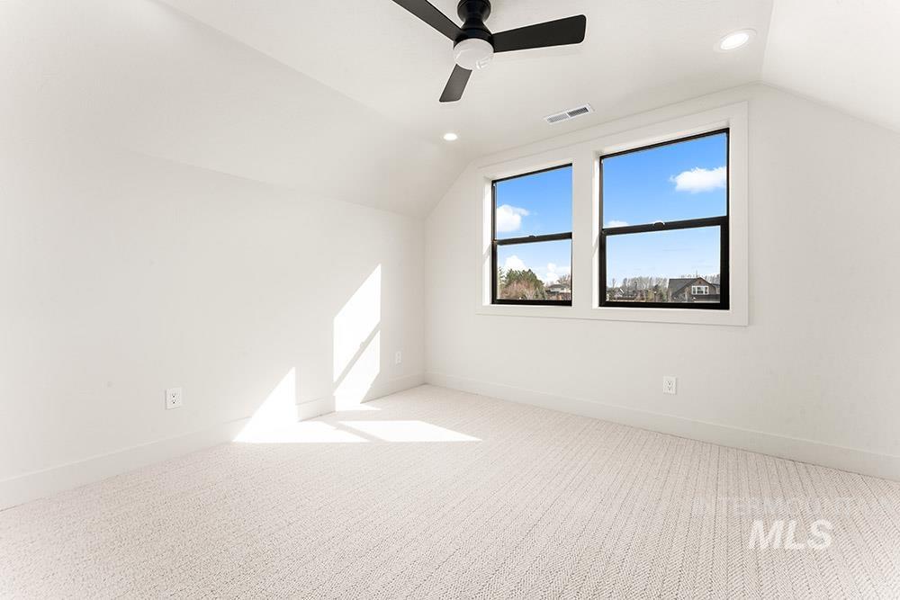 3851 W Stone House Lane, Eagle, Idaho 83616, 3 Bedrooms, 2.5 Bathrooms, Residential For Sale, Price $524,900,MLS 98978808