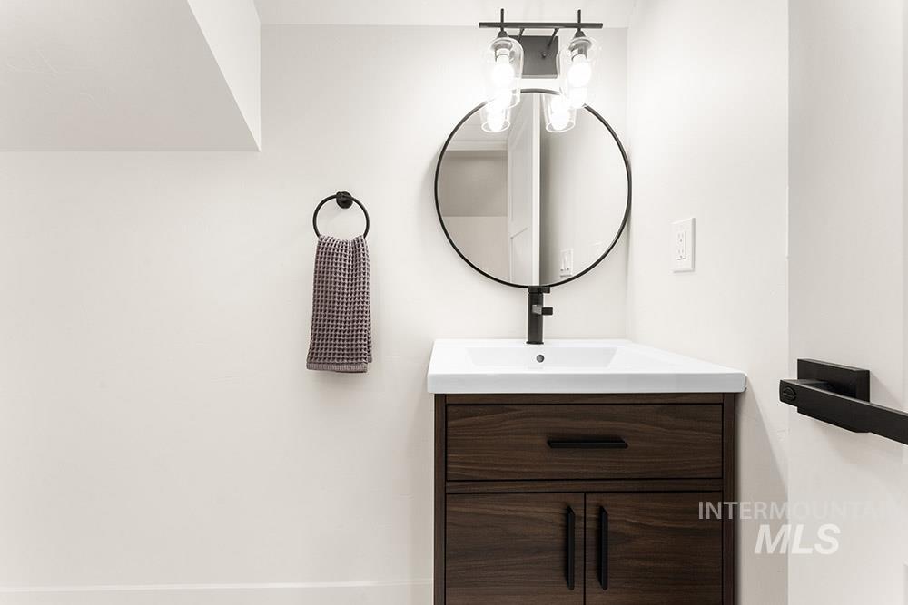 3851 W Stone House Lane, Eagle, Idaho 83616, 3 Bedrooms, 2.5 Bathrooms, Residential For Sale, Price $524,900,MLS 98978808