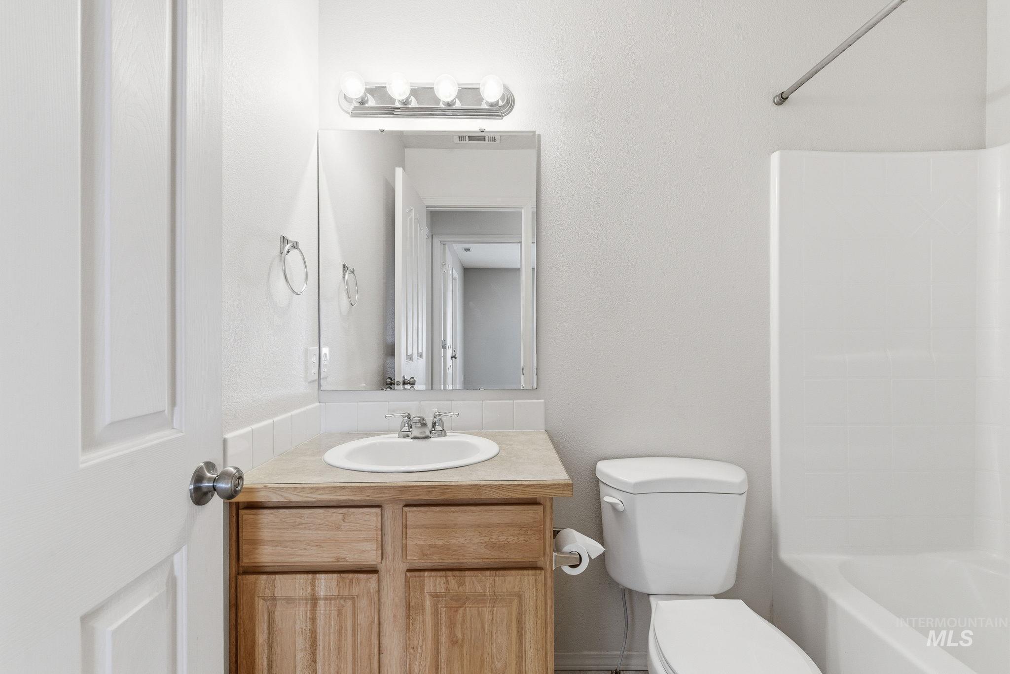 6613 S Covewood Way, Boise, Idaho 83709, 3 Bedrooms, 2.5 Bathrooms, Residential For Sale, Price $435,000, 98978809